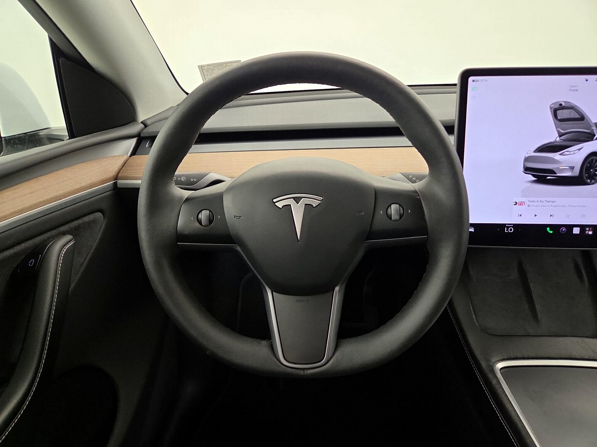 Thumbnail: 2023 Tesla Model Y - 10