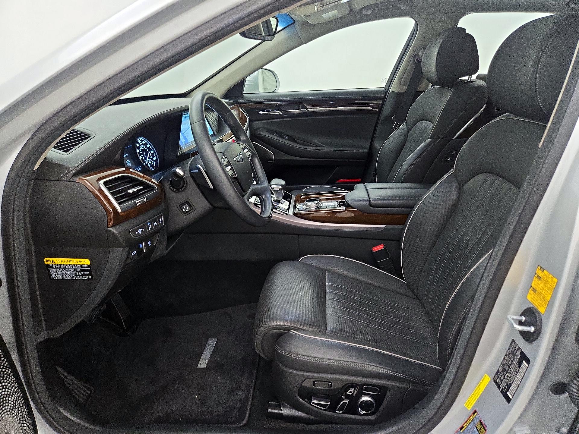 Thumbnail: 2019 Genesis G90 - 11