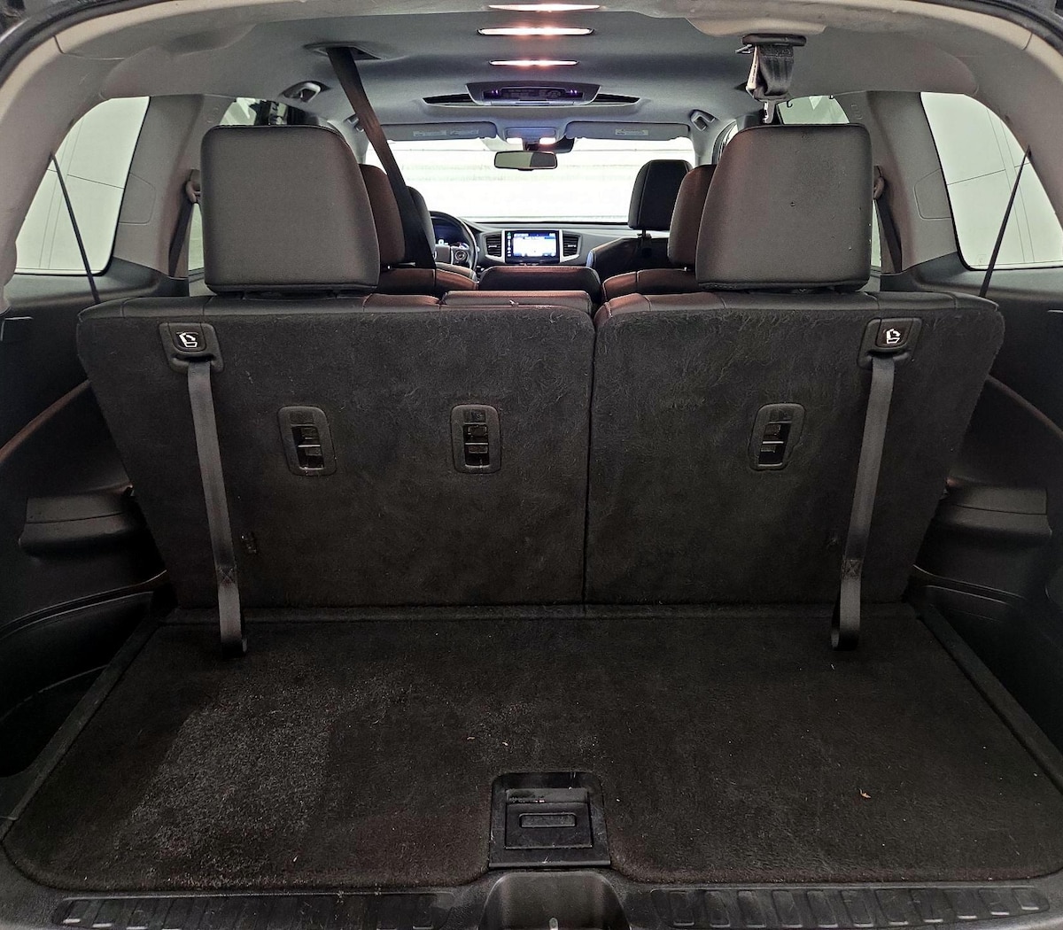 Trunk/Cargo (Seats Up)