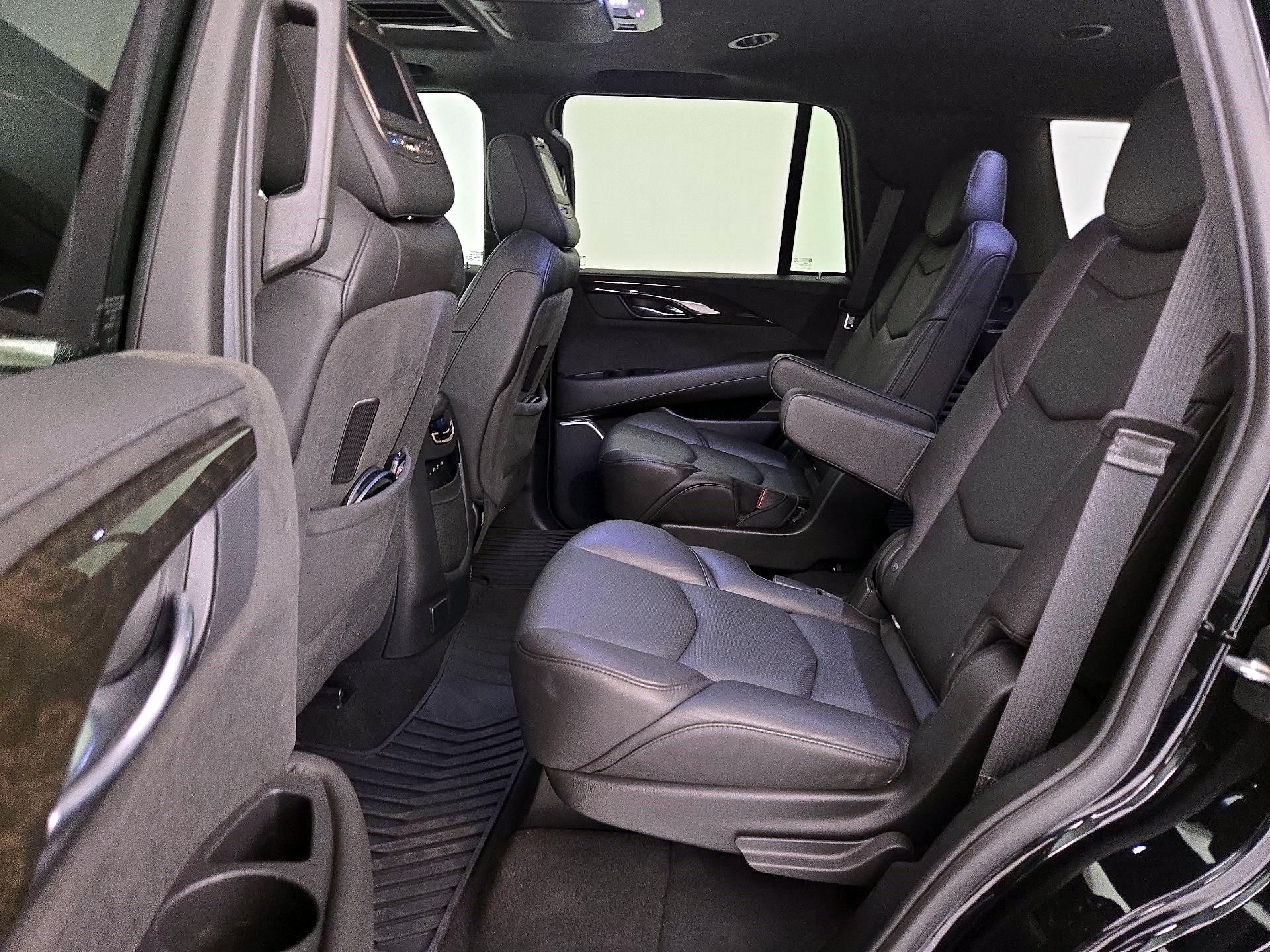 Thumbnail: 2019 Cadillac Escalade - 20