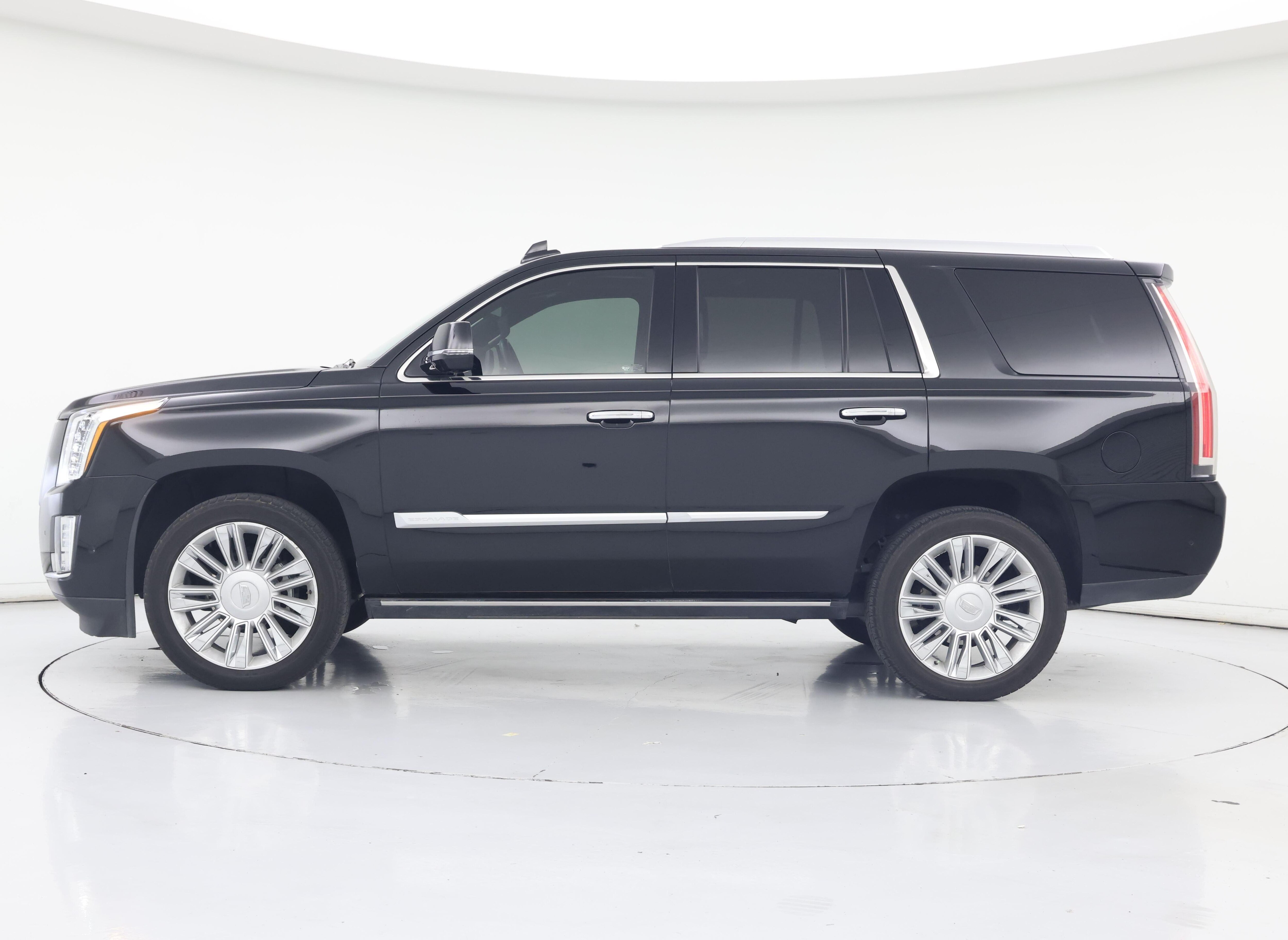 Thumbnail: 2019 Cadillac Escalade - 3