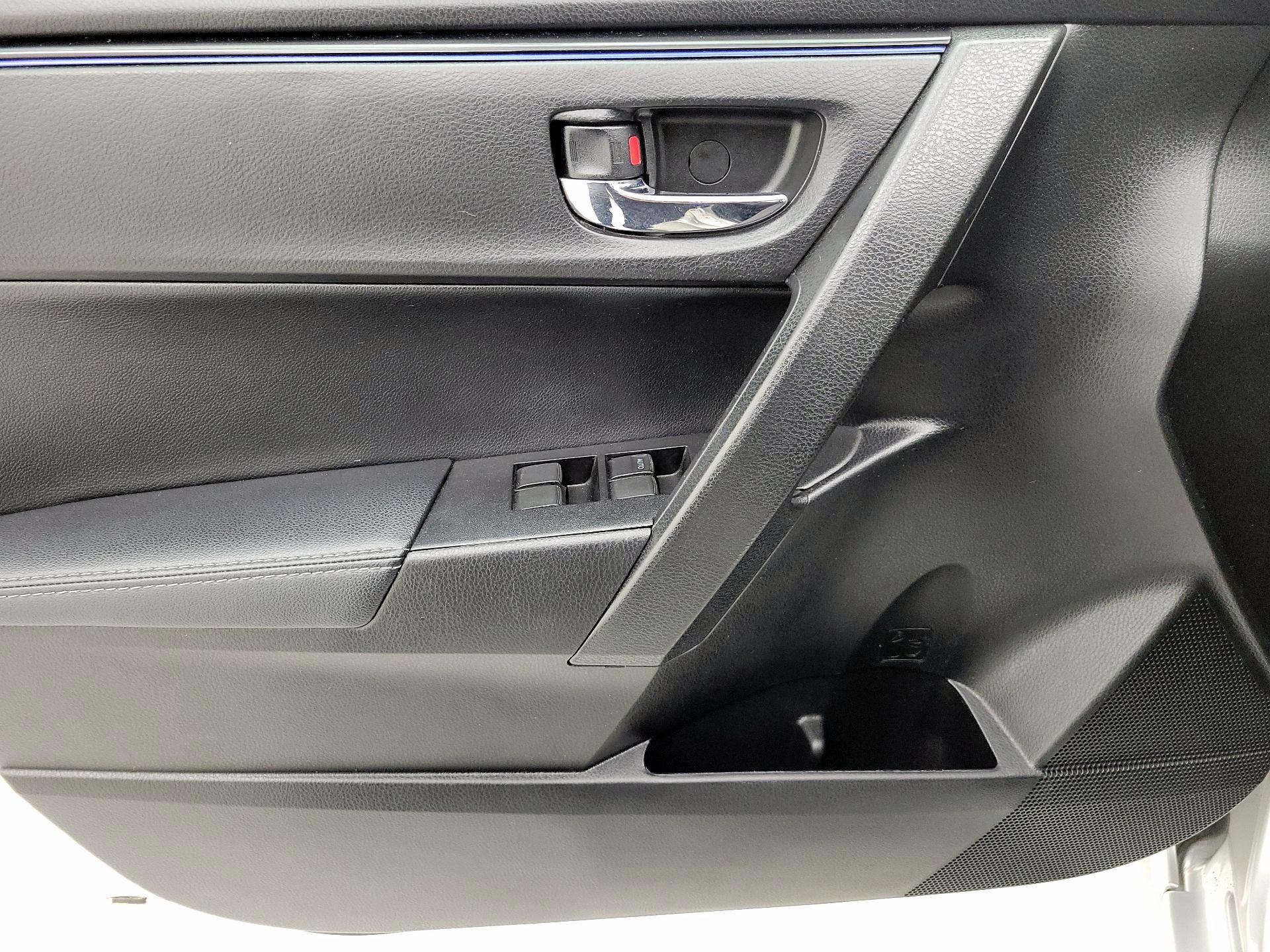 Thumbnail: 2019 Toyota Corolla - 12