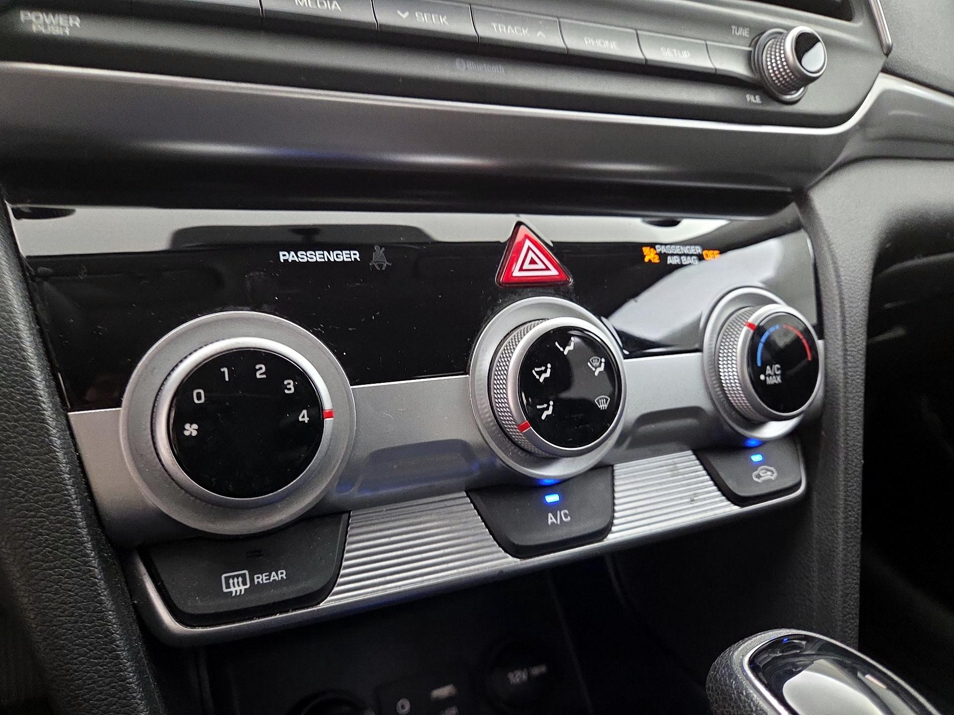 Thumbnail: 2019 Hyundai Elantra - 15