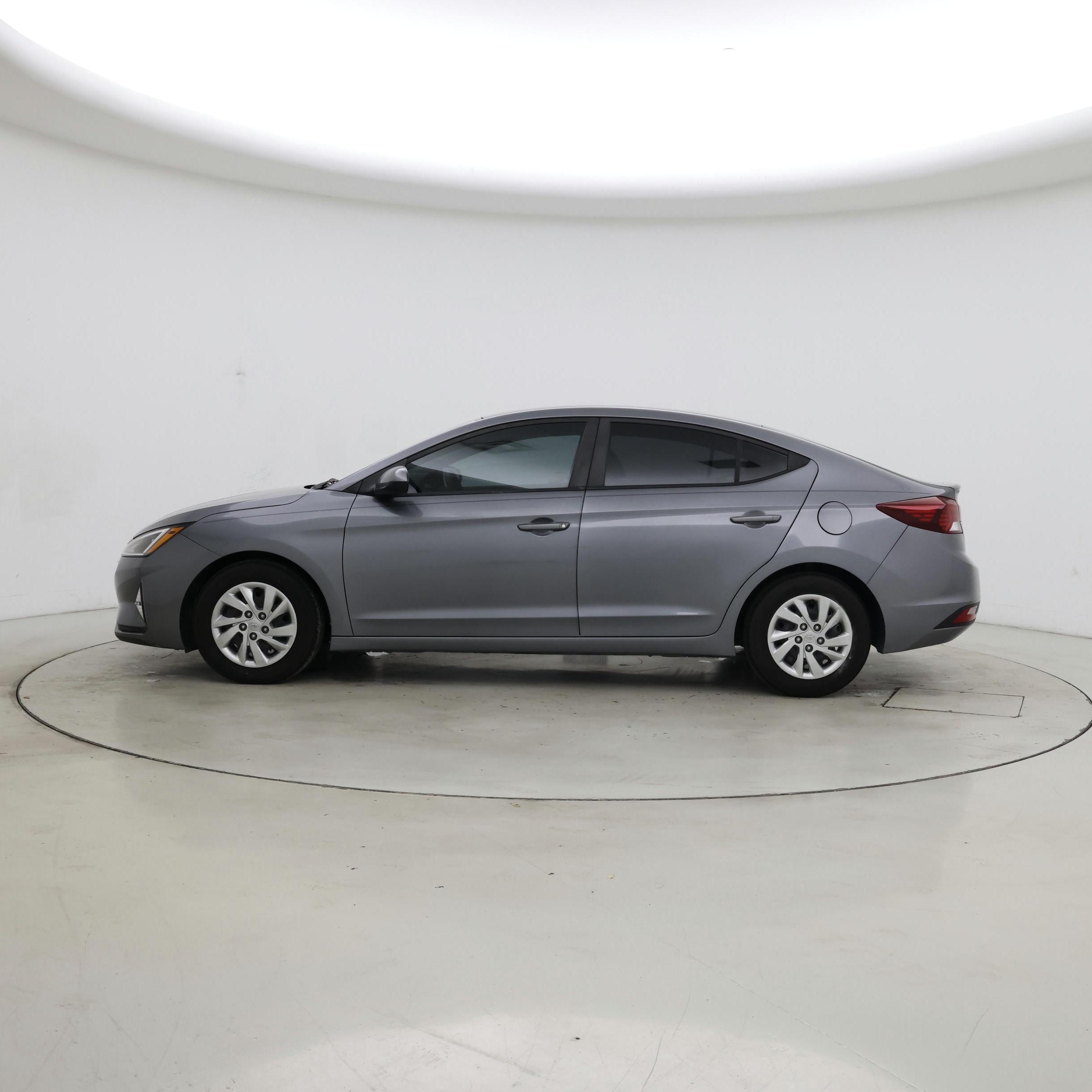 Thumbnail: 2019 Hyundai Elantra - 3