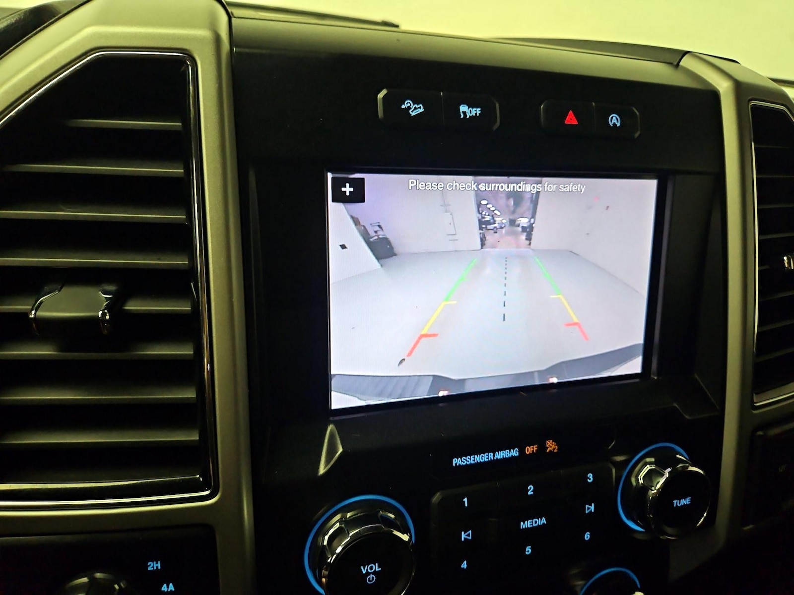 2019 Ford F-150 Lariat - Photo 16