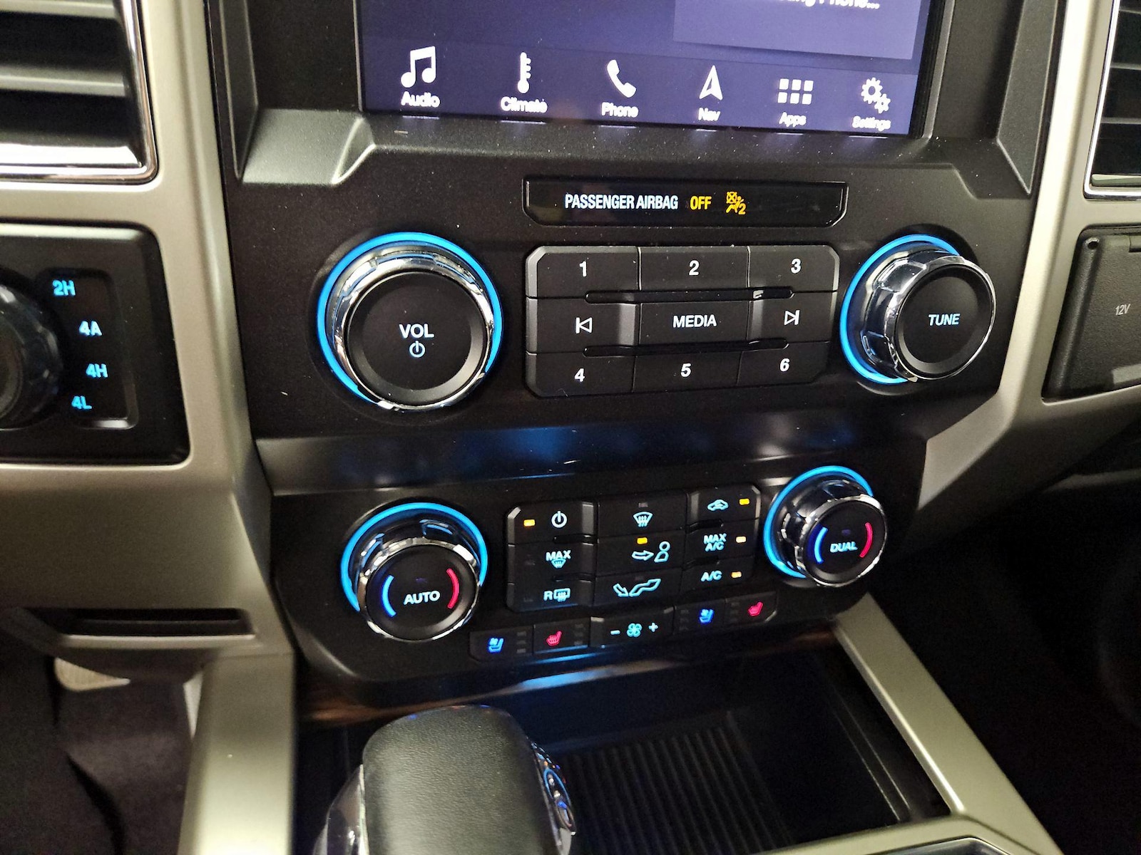 2019 Ford F-150 Lariat - Photo 18