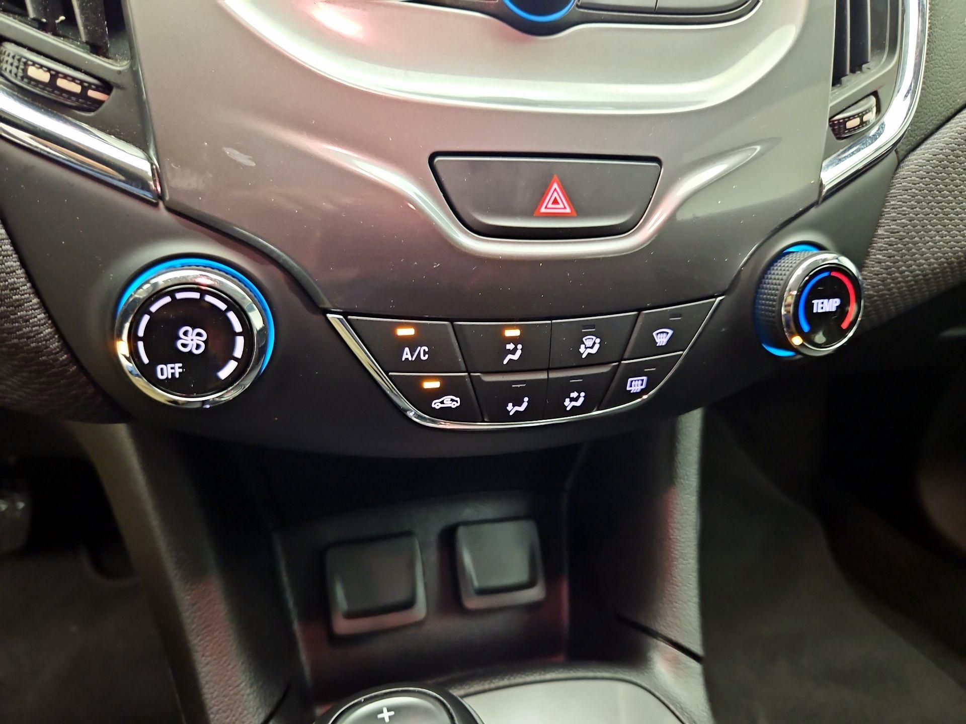 Thumbnail: 2018 Chevrolet Cruze - 16