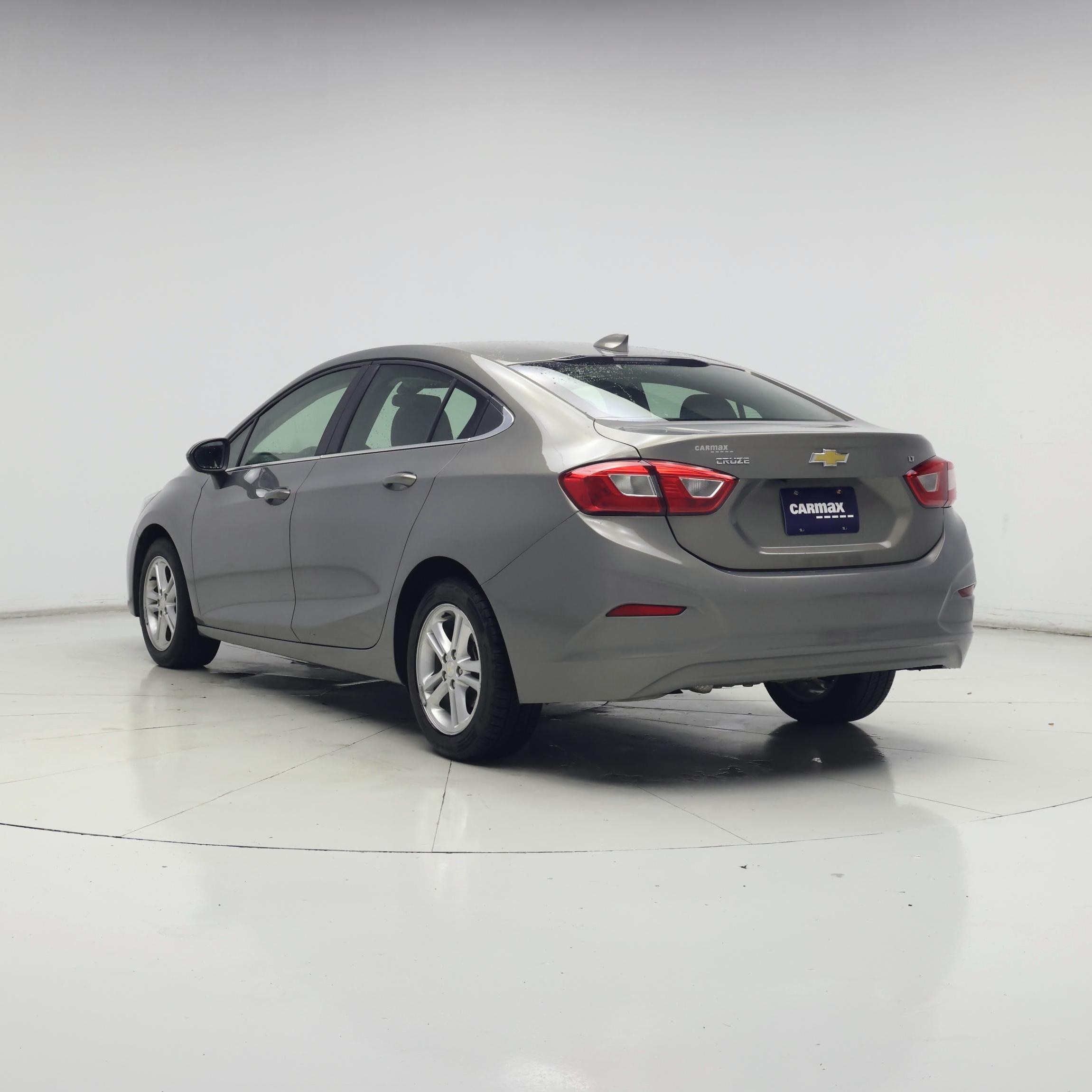 Thumbnail: 2018 Chevrolet Cruze - 2