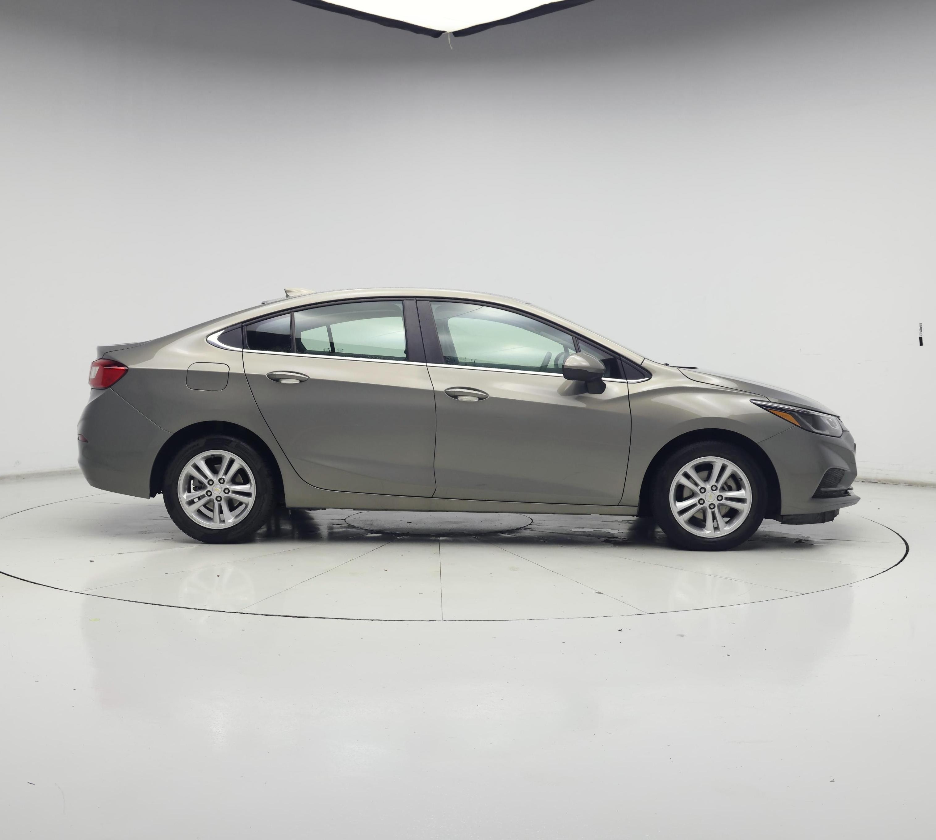 Thumbnail: 2018 Chevrolet Cruze - 7