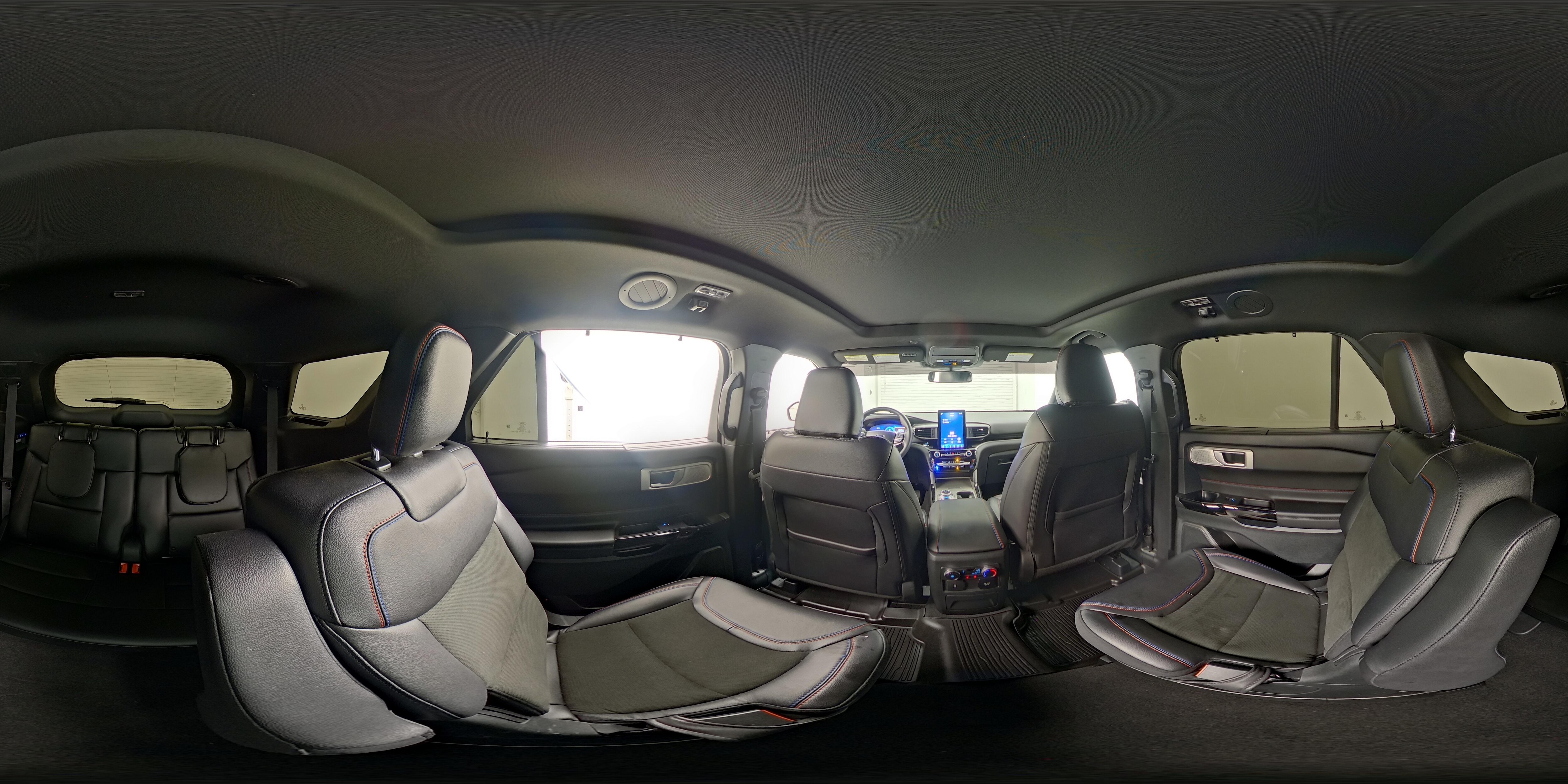 2023 Ford Explorer ST - Photo 29