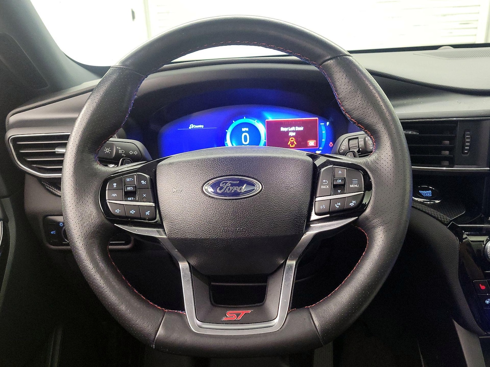 2023 Ford Explorer ST - Photo 11