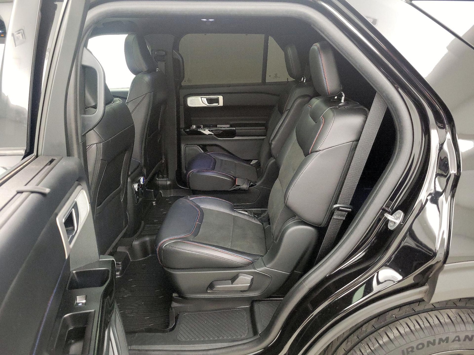 2023 Ford Explorer ST - Photo 22