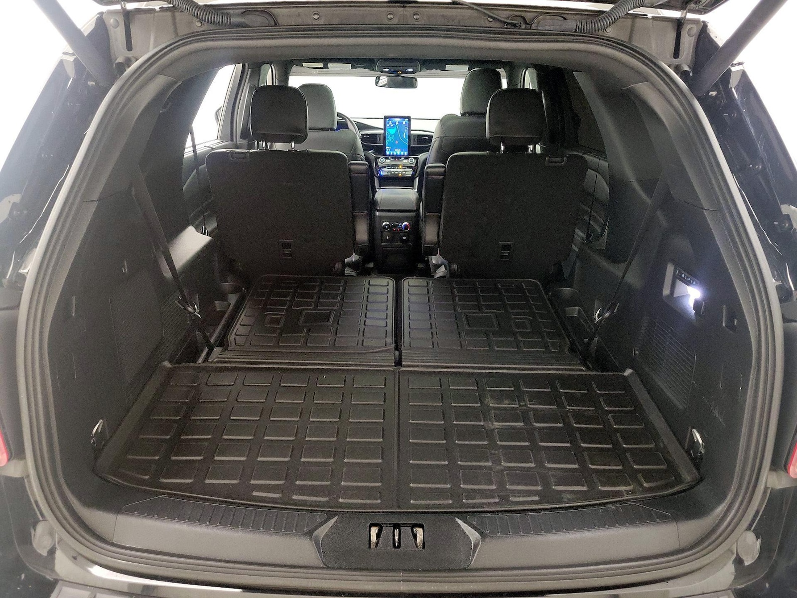2023 Ford Explorer ST - Photo 25