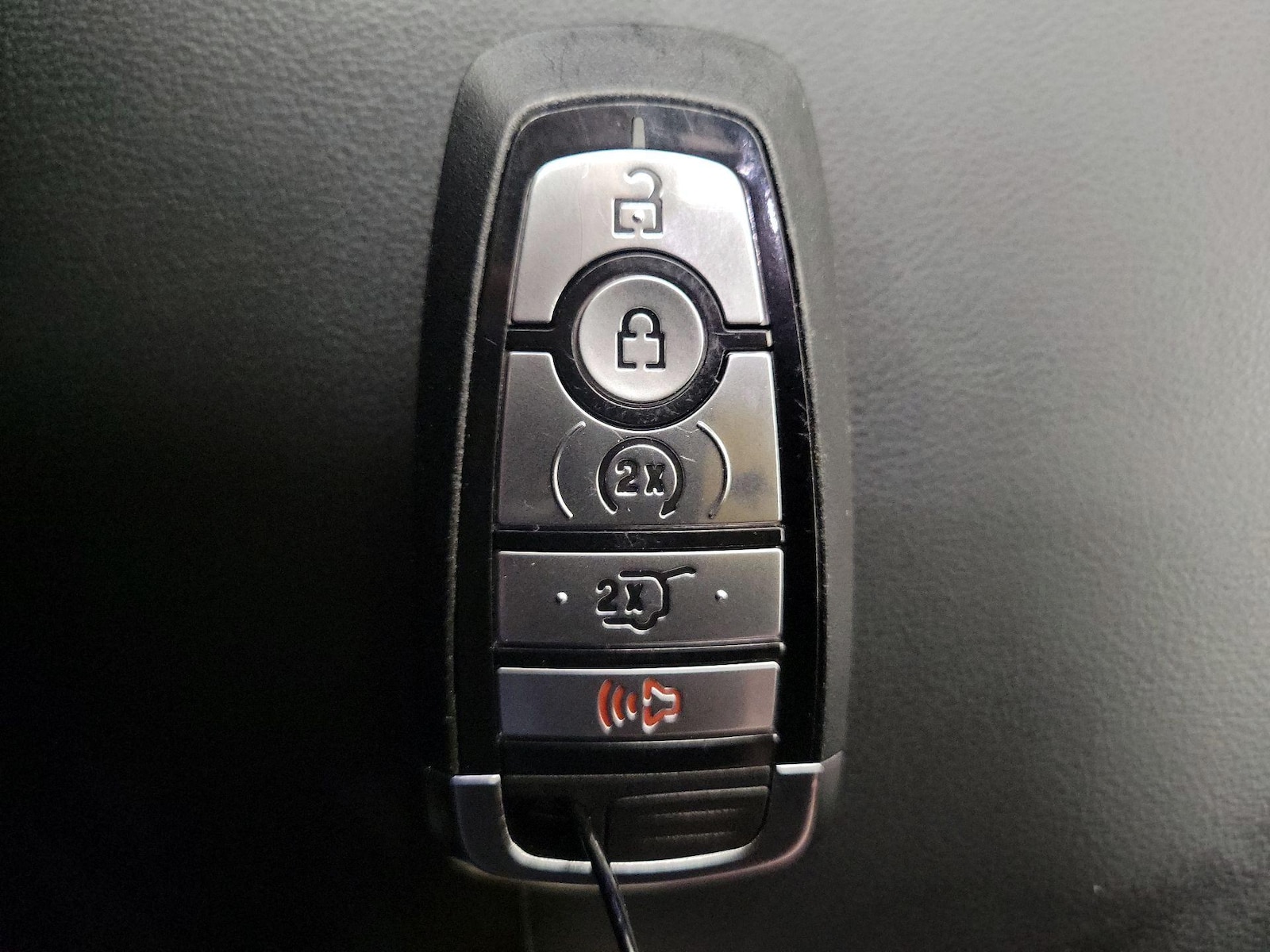 2023 Ford Explorer ST - Photo 27