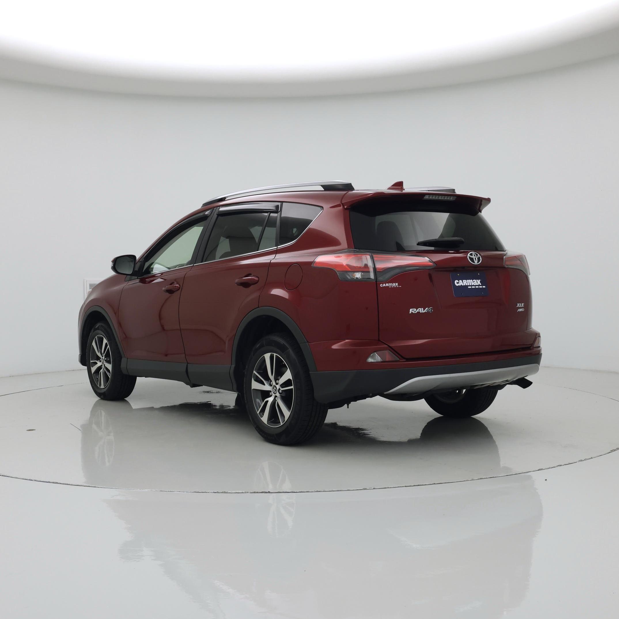 Thumbnail: 2018 Toyota RAV4 - 2