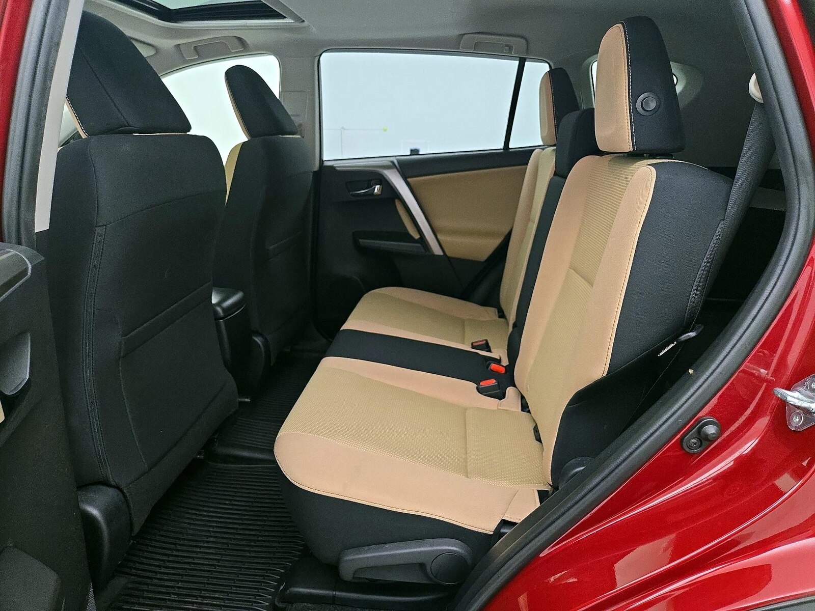 2018 Toyota RAV4 XLE - Photo 21