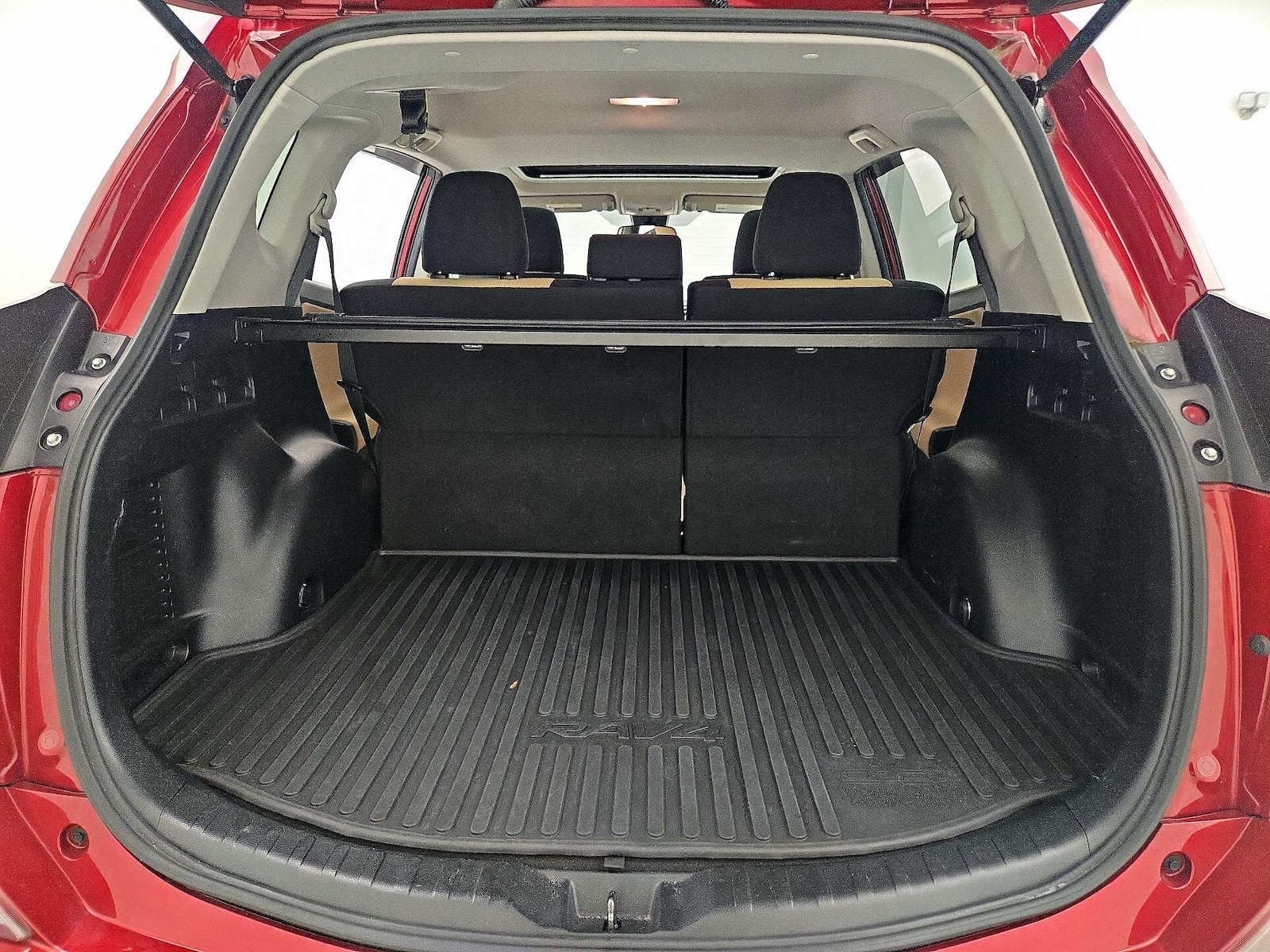 2018 Toyota RAV4 XLE - Photo 22