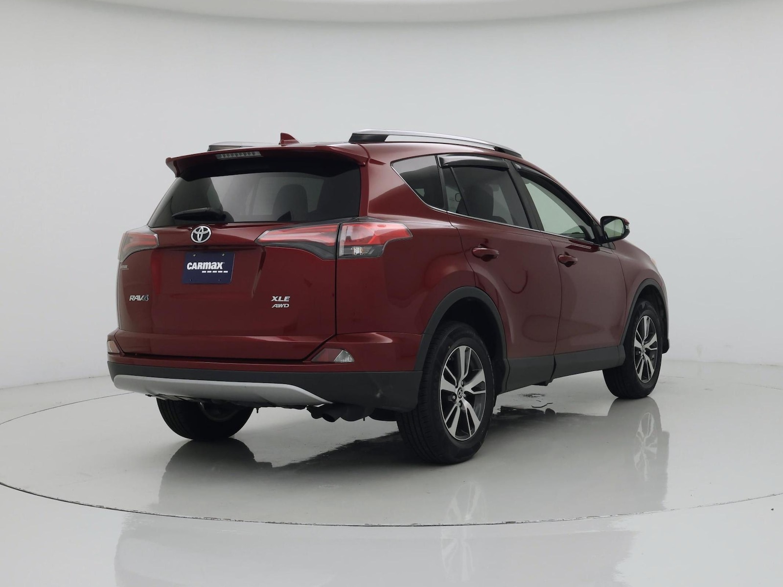 2018 Toyota RAV4 XLE - Photo 9