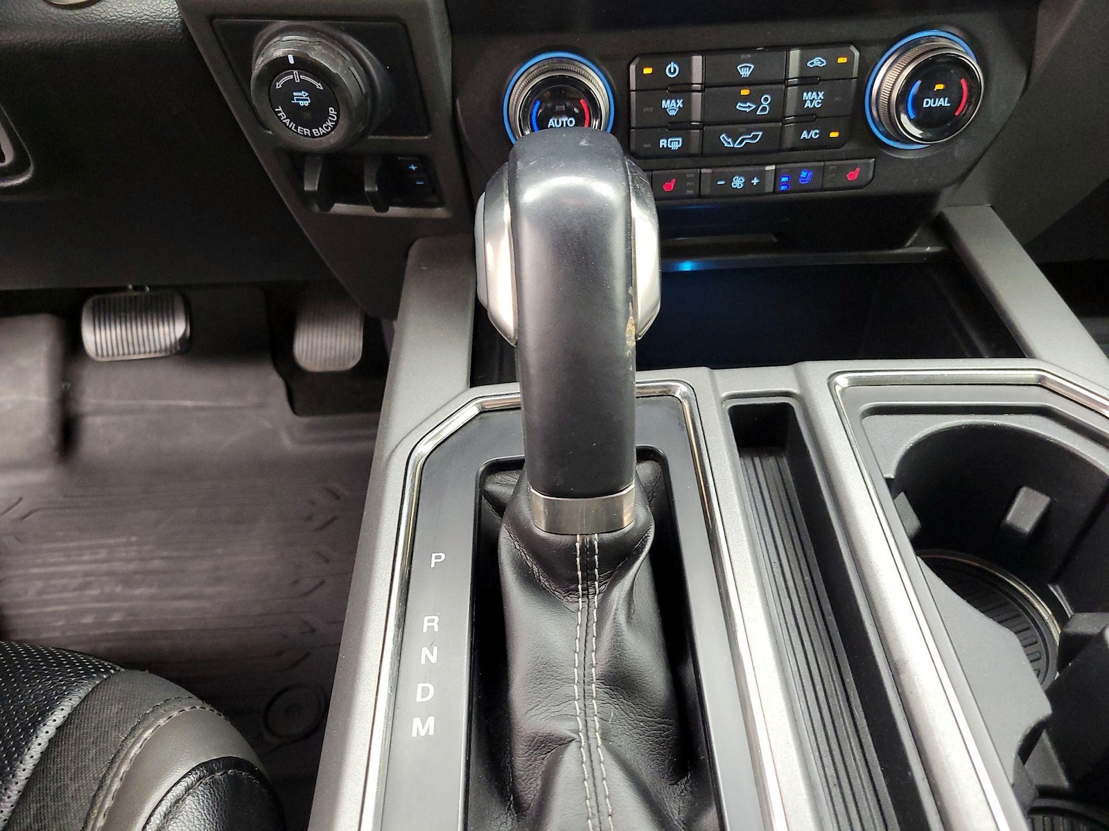 2020 Ford F-150 Raptor - Photo 19