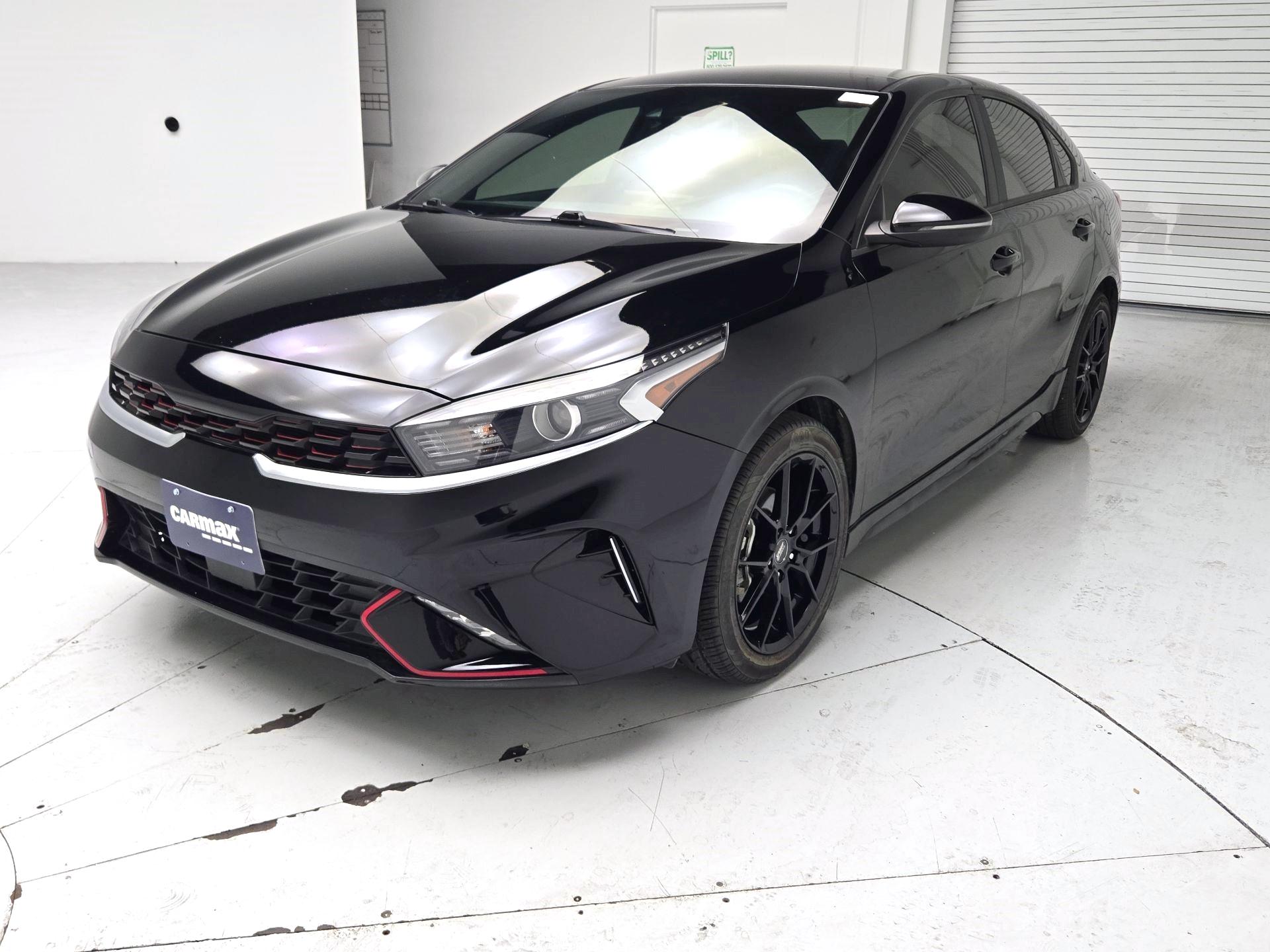 Thumbnail: 2024 Kia Forte - 3