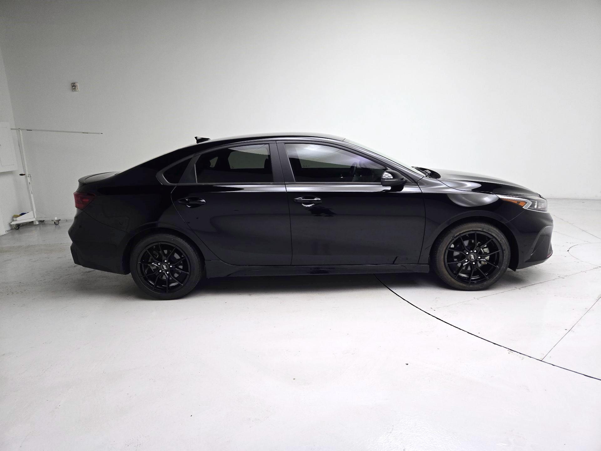 Thumbnail: 2024 Kia Forte - 4