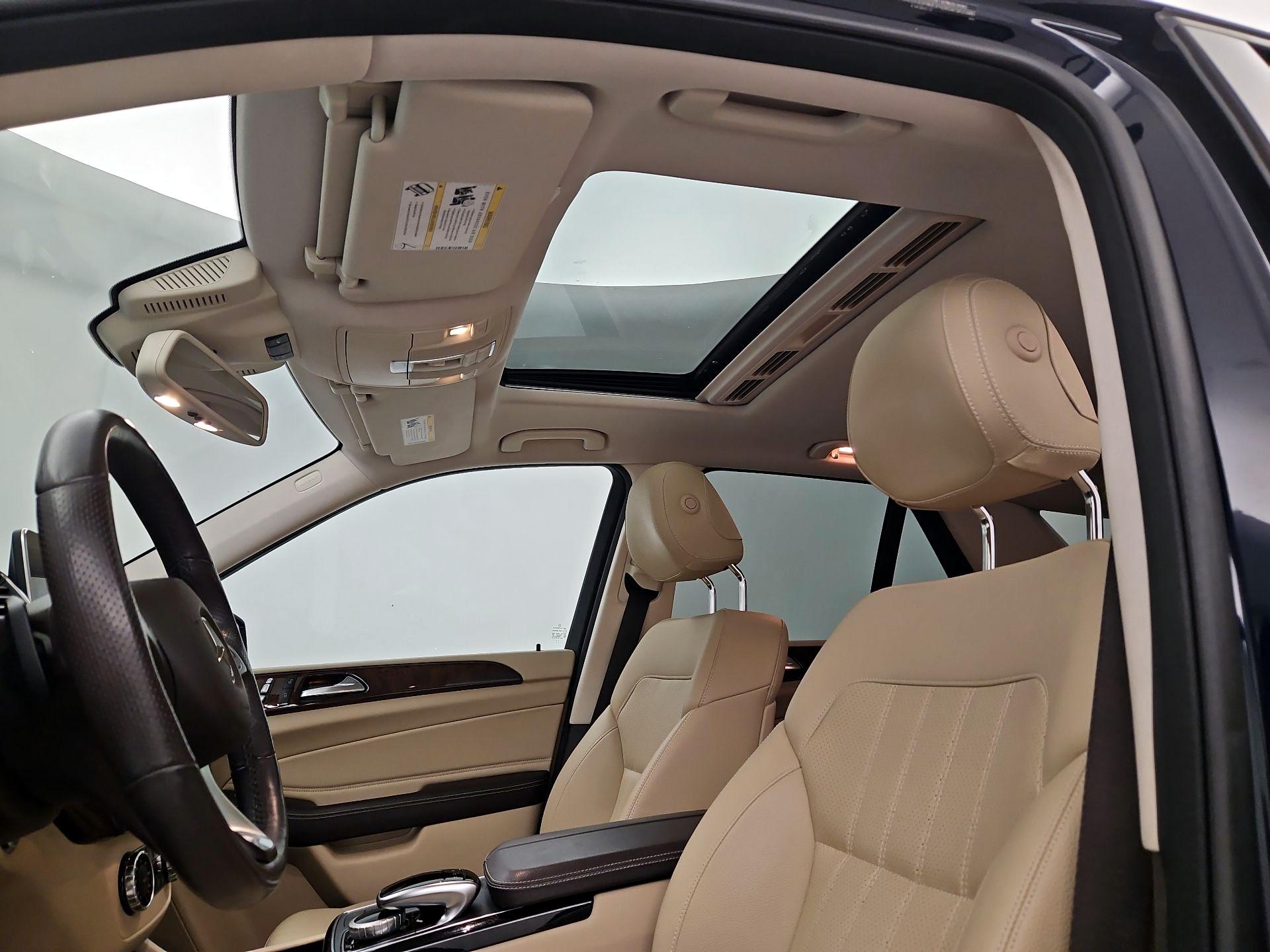 Thumbnail: 2016 Mercedes-Benz GLE - 20