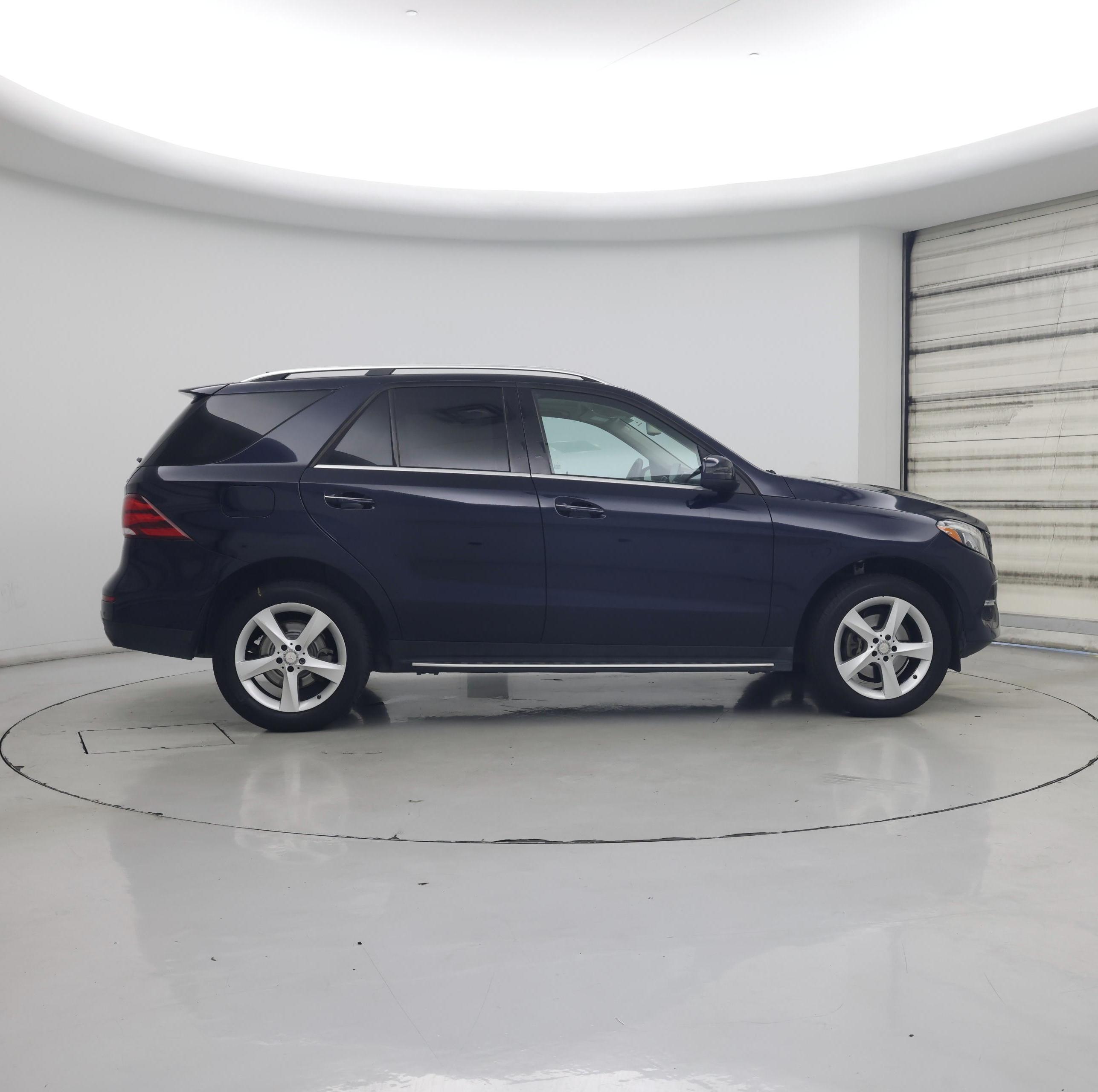 Thumbnail: 2016 Mercedes-Benz GLE - 7
