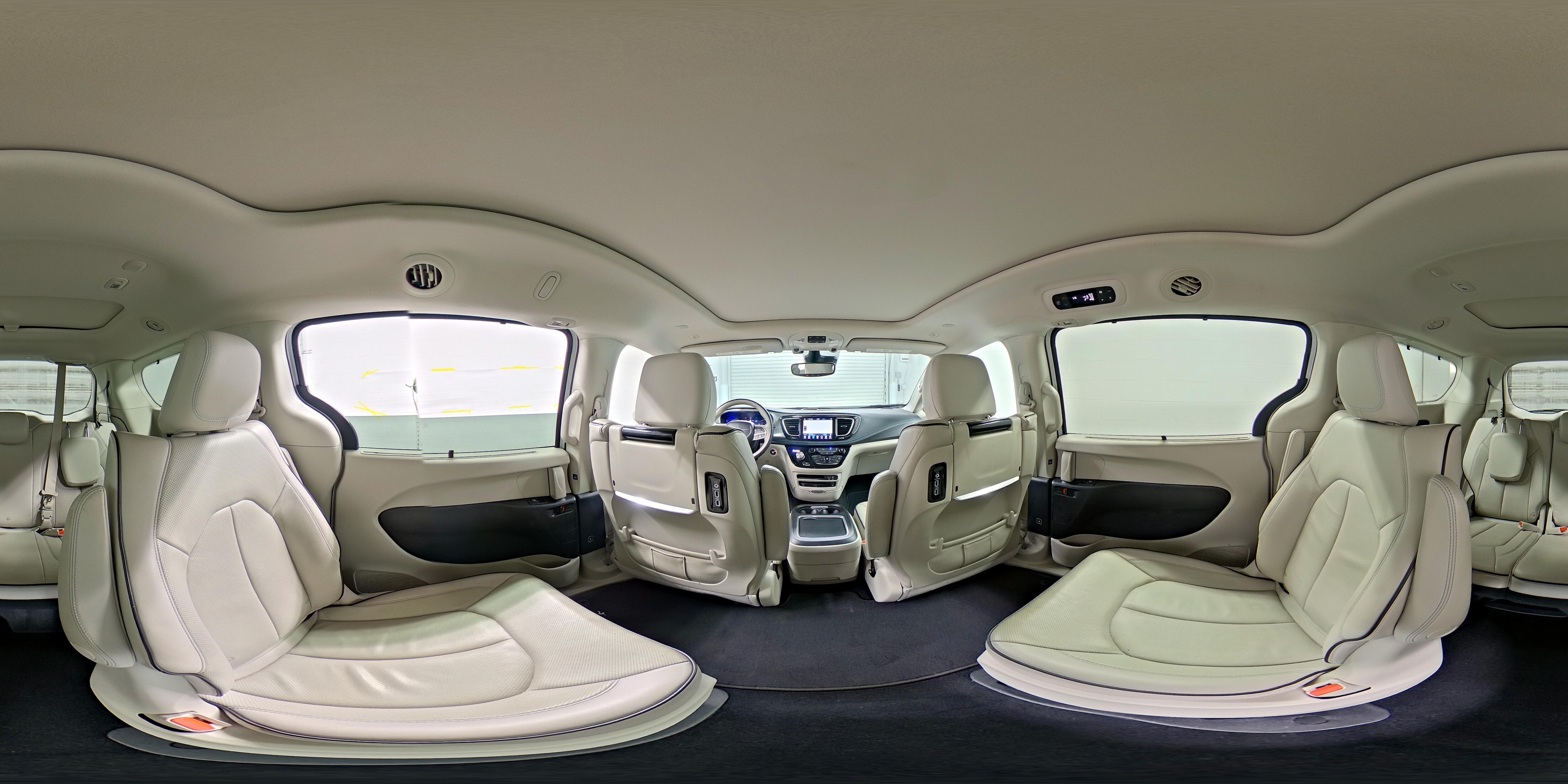 2020 Chrysler Pacifica Hybrid Limited - Photo 29