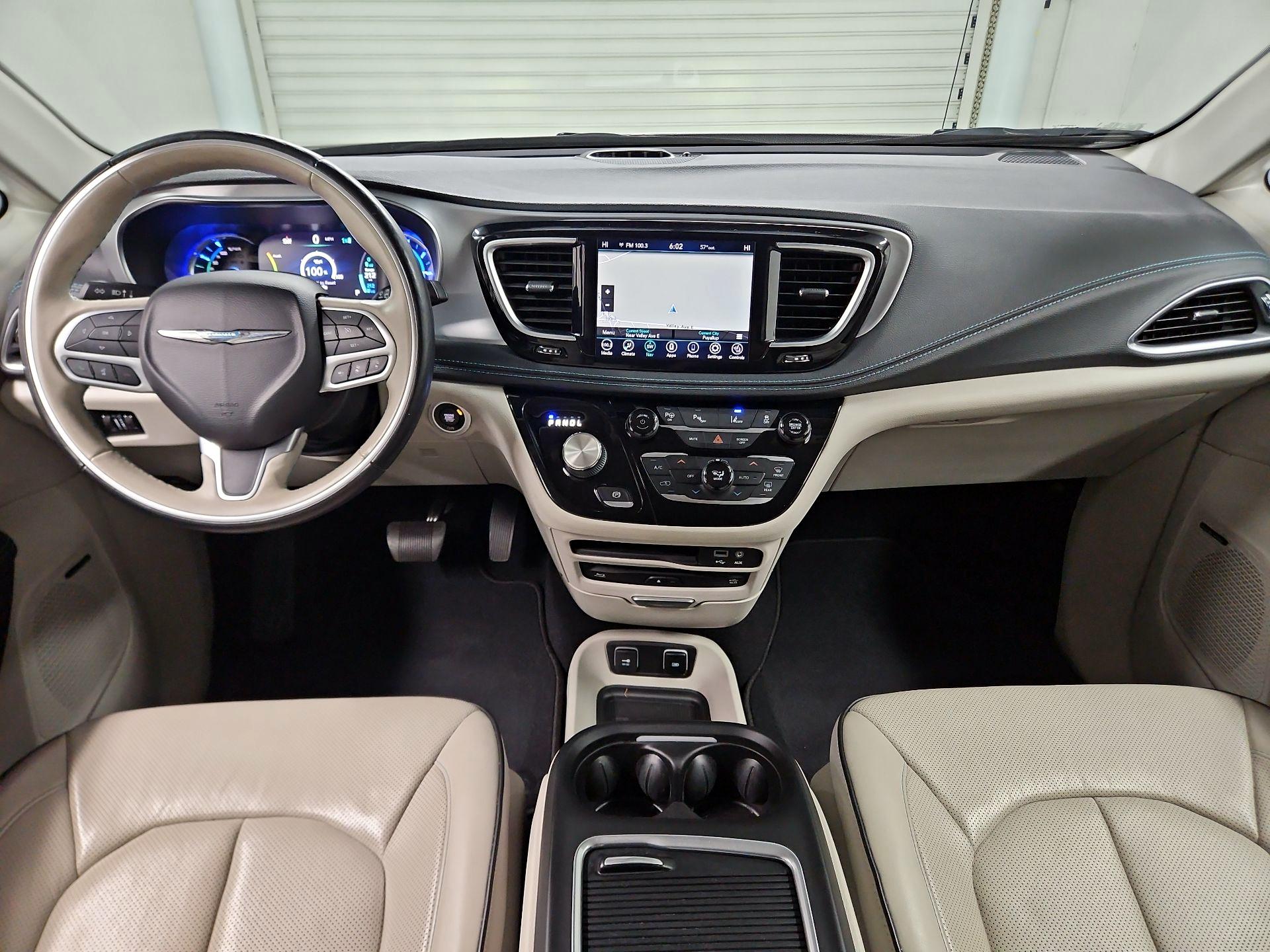 Thumbnail: 2020 Chrysler Pacifica - 9
