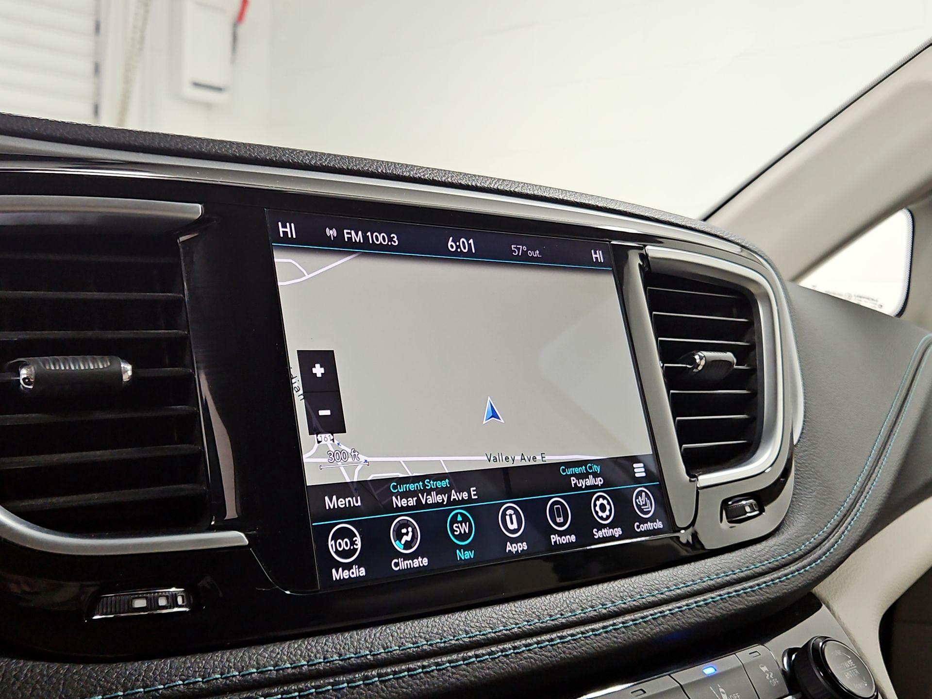 Thumbnail: 2020 Chrysler Pacifica - 14