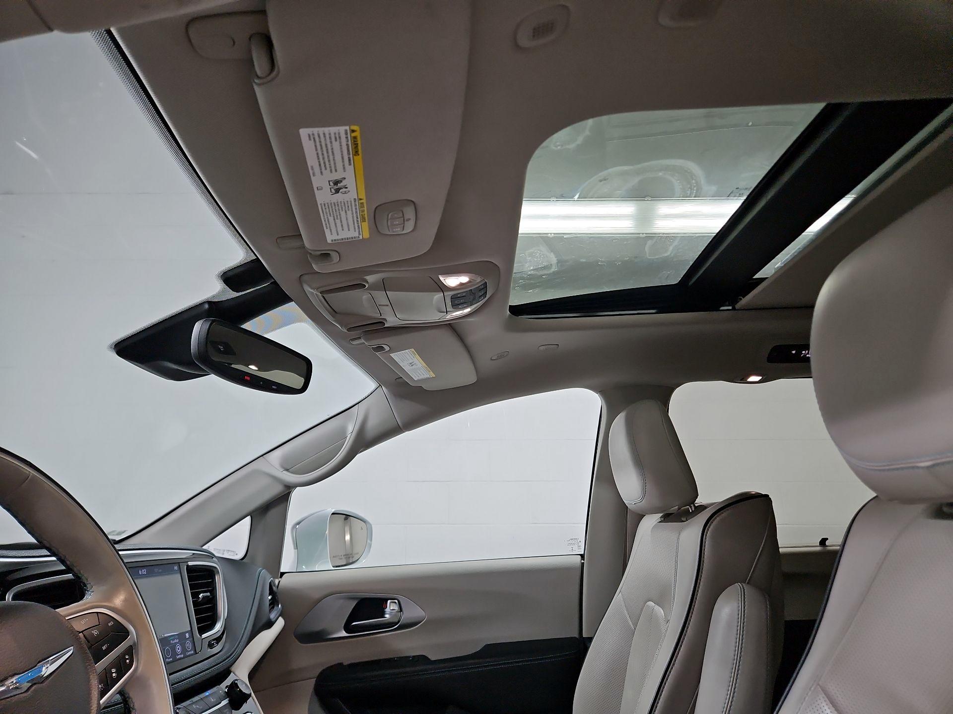 Thumbnail: 2020 Chrysler Pacifica - 20