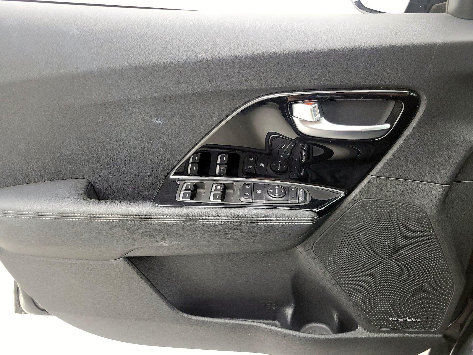 2022 Kia Niro Touring SE - Photo 13