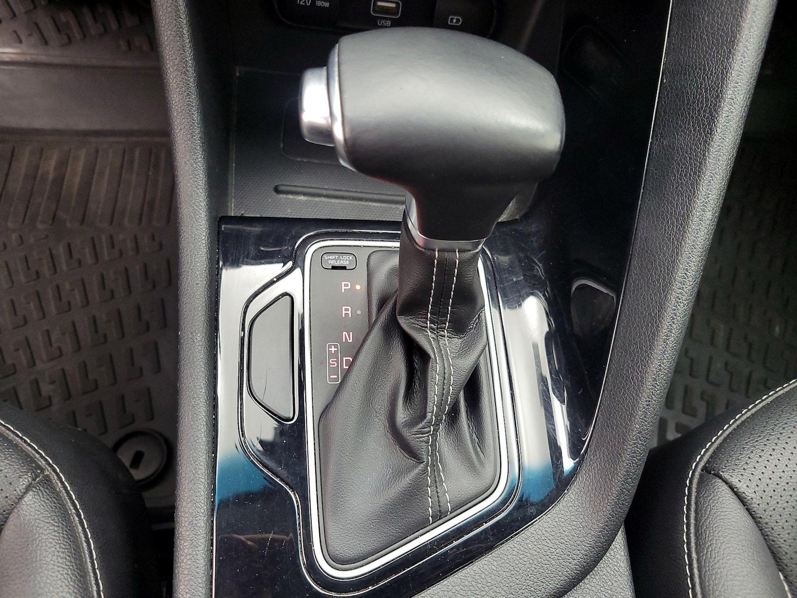 2022 Kia Niro Touring SE - Photo 19