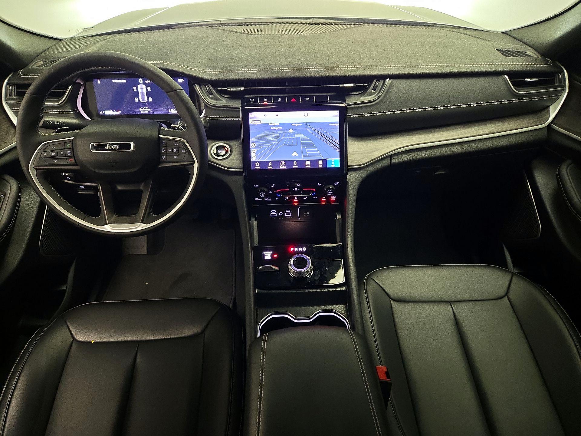 Thumbnail: 2025 Jeep Grand Cherokee - 9