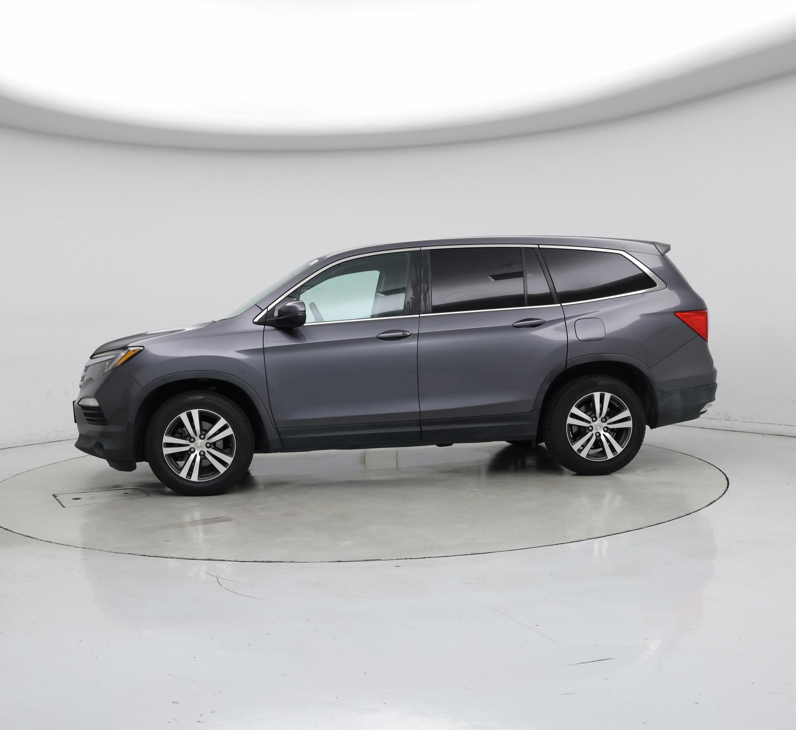 Thumbnail: 2018 Honda Pilot - 3