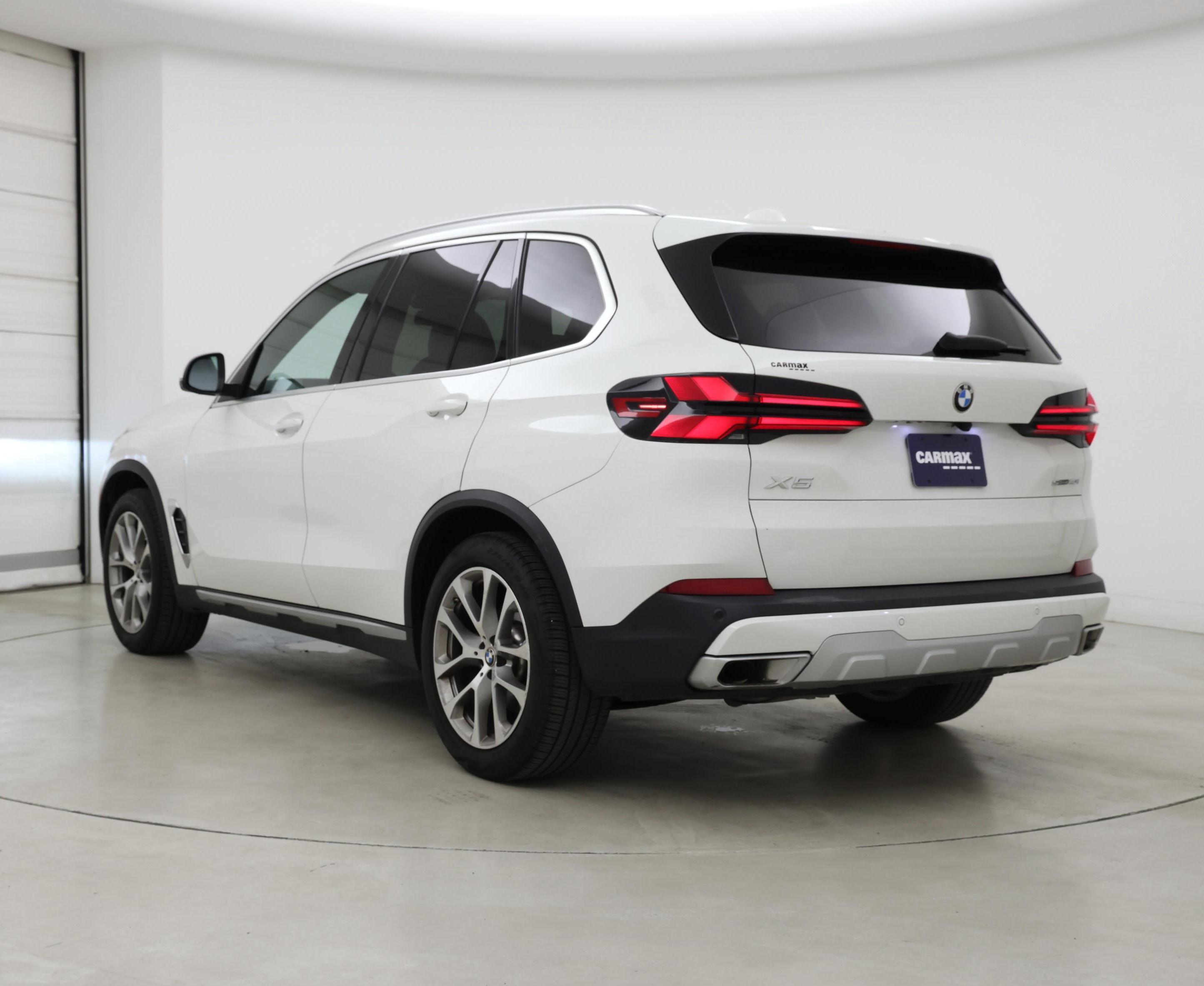 Thumbnail: 2024 BMW X5 - 2