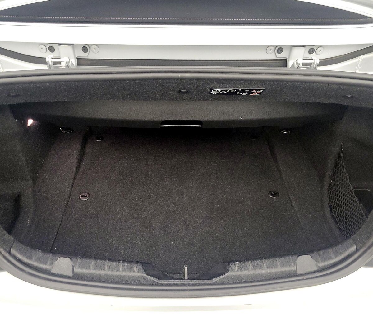 Trunk/Cargo (Seats Up)