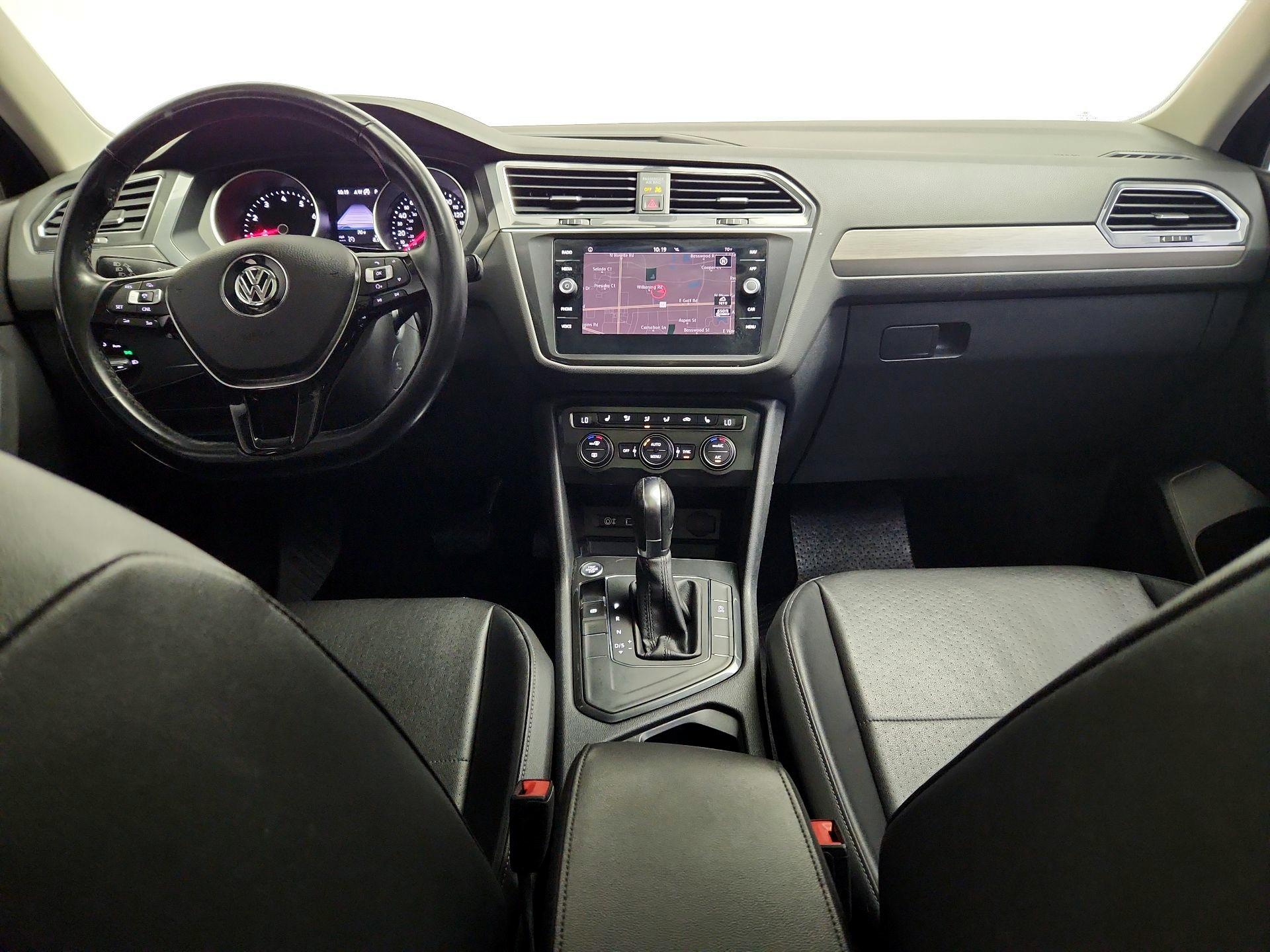 Thumbnail: 2018 Volkswagen Tiguan - 9