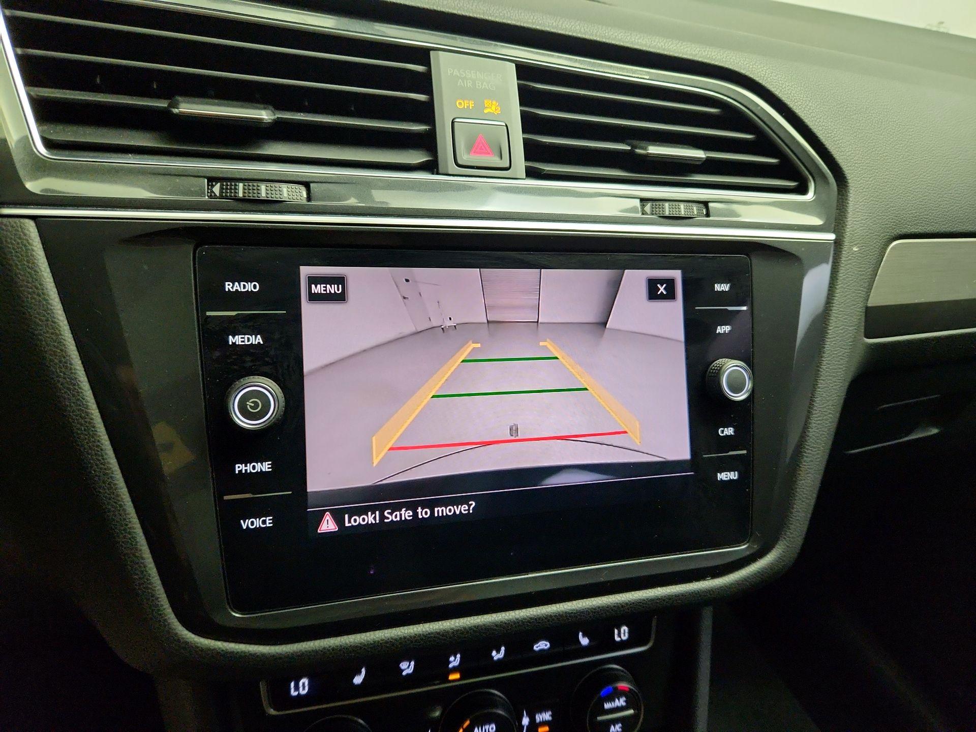 Thumbnail: 2018 Volkswagen Tiguan - 15