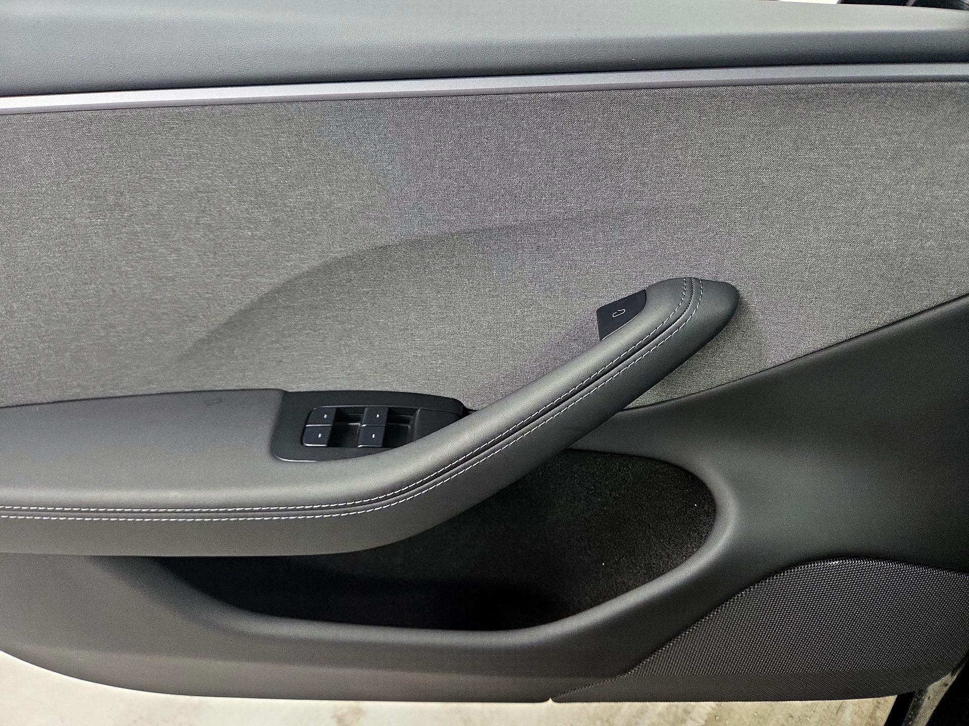 Thumbnail: 2025 Tesla Model 3 - 12