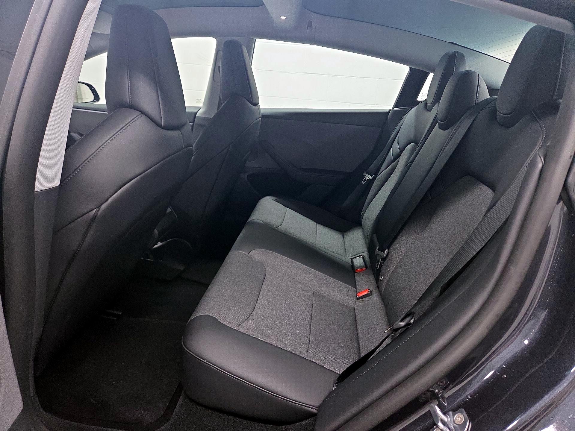 Thumbnail: 2025 Tesla Model 3 - 19