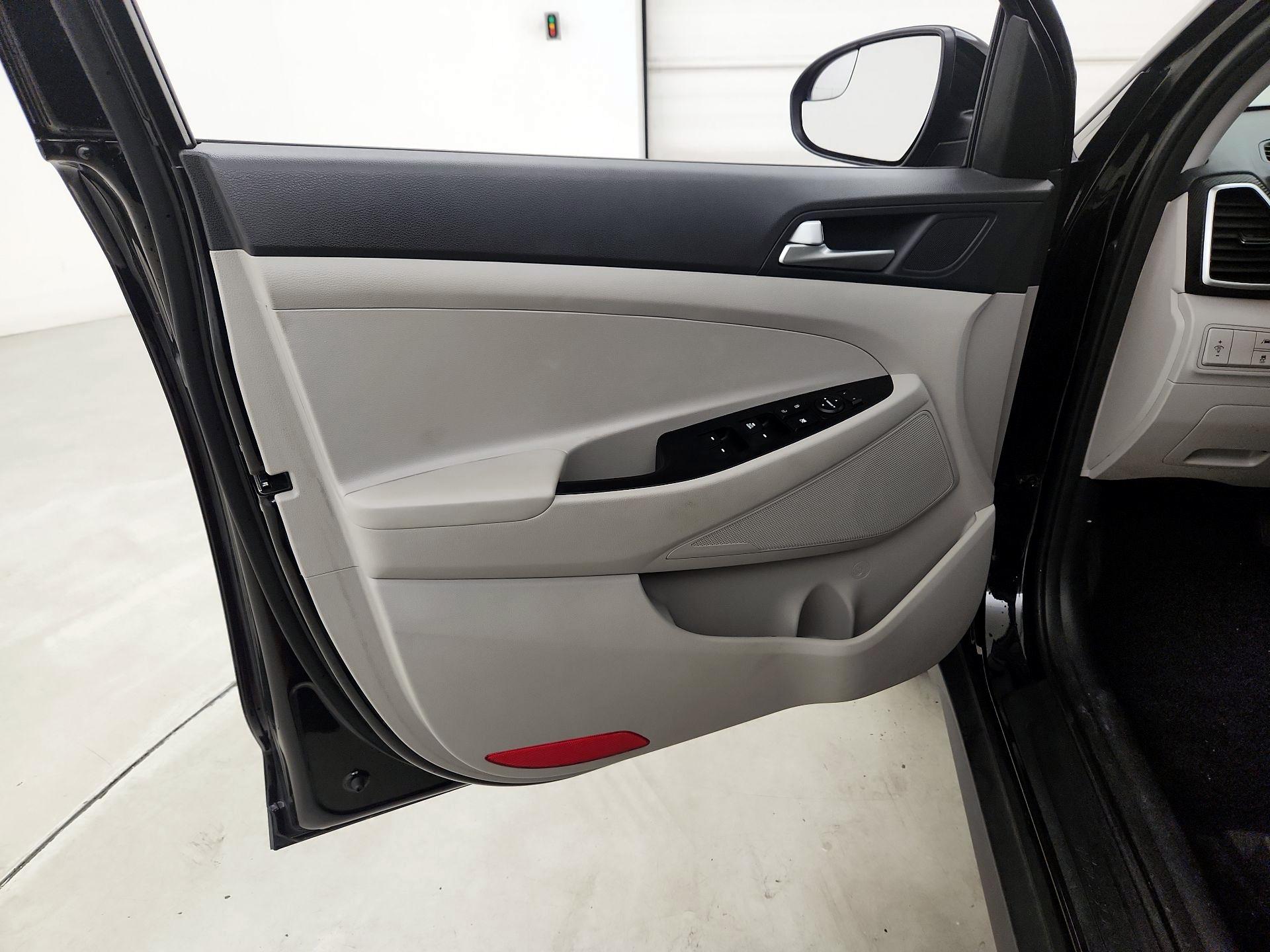 Thumbnail: 2020 Hyundai Tucson - 12