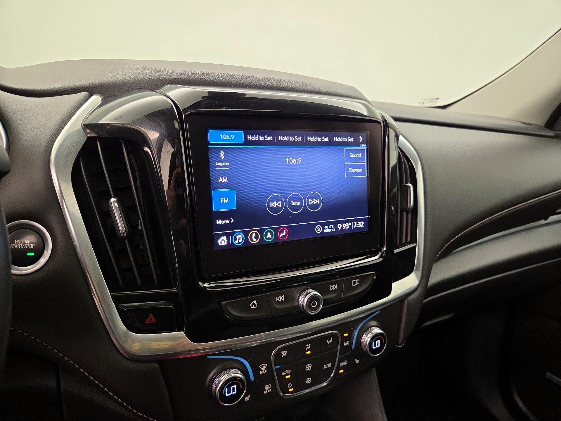 Thumbnail: 2021 Chevrolet Traverse - 16
