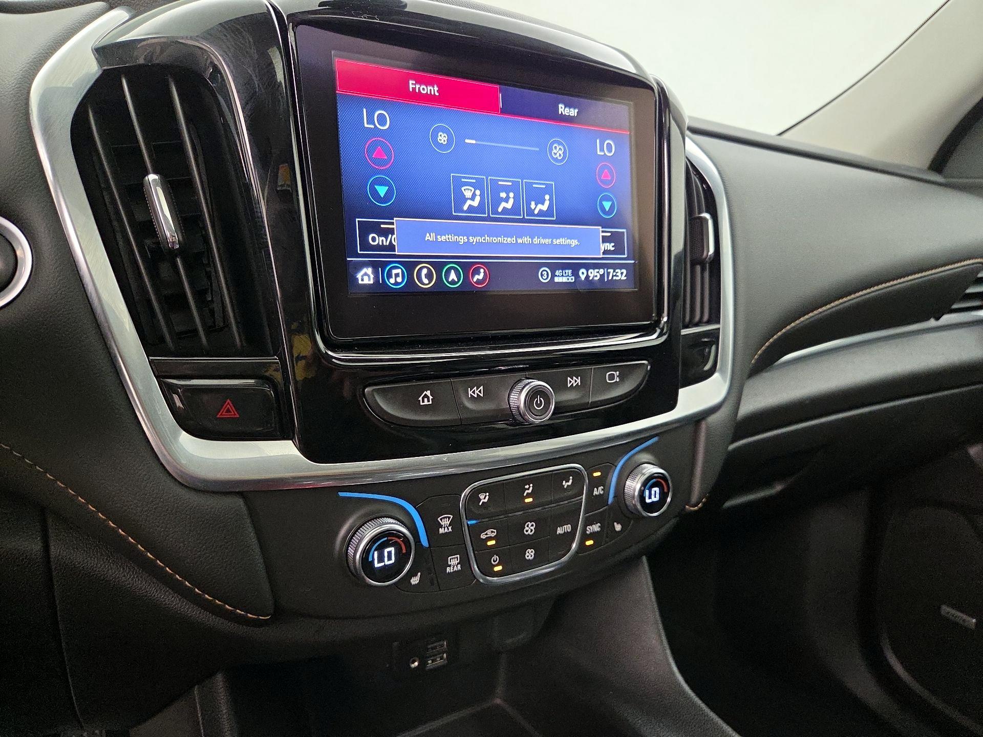 Thumbnail: 2021 Chevrolet Traverse - 17