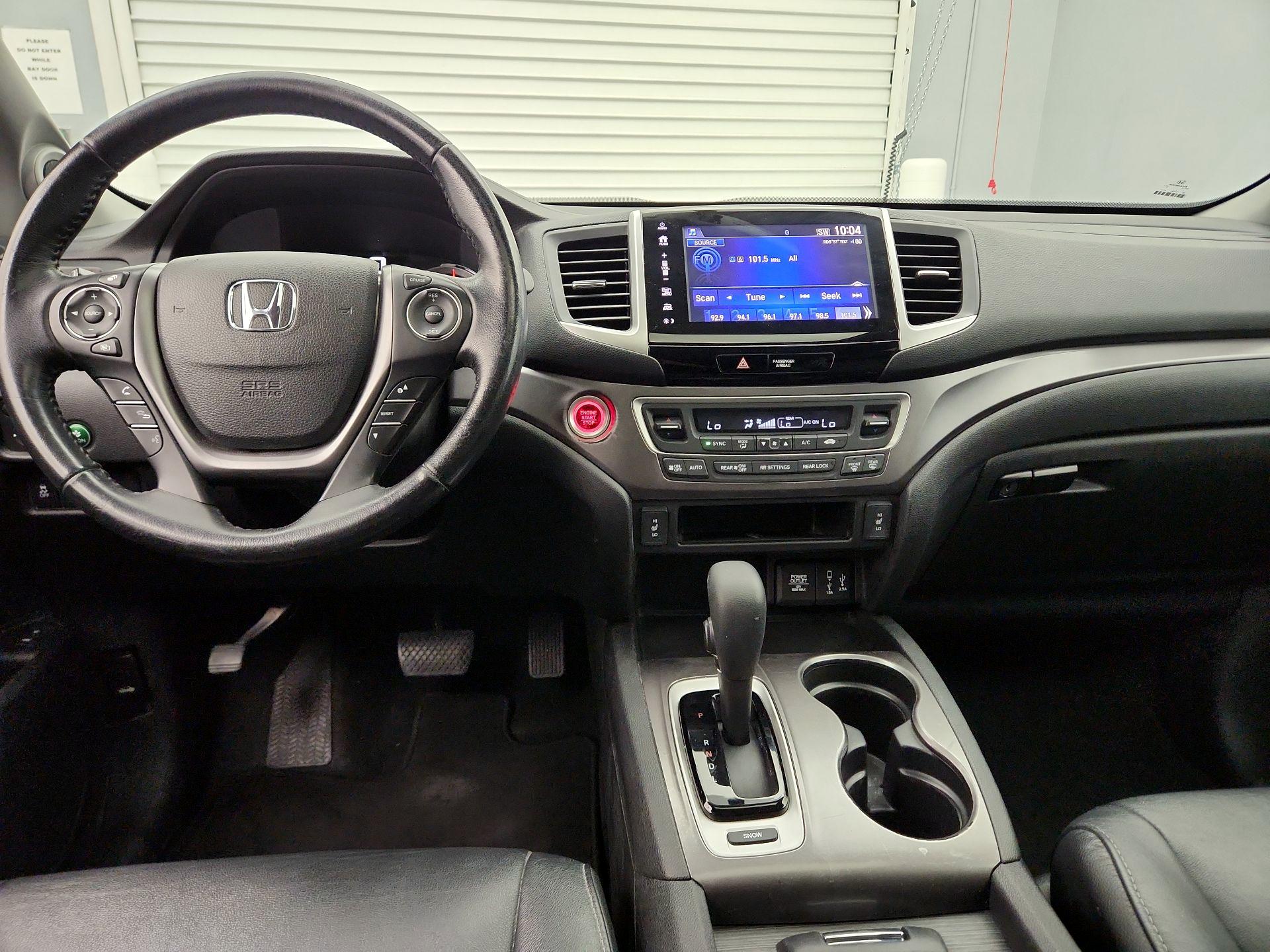 Thumbnail: 2018 Honda Pilot - 9