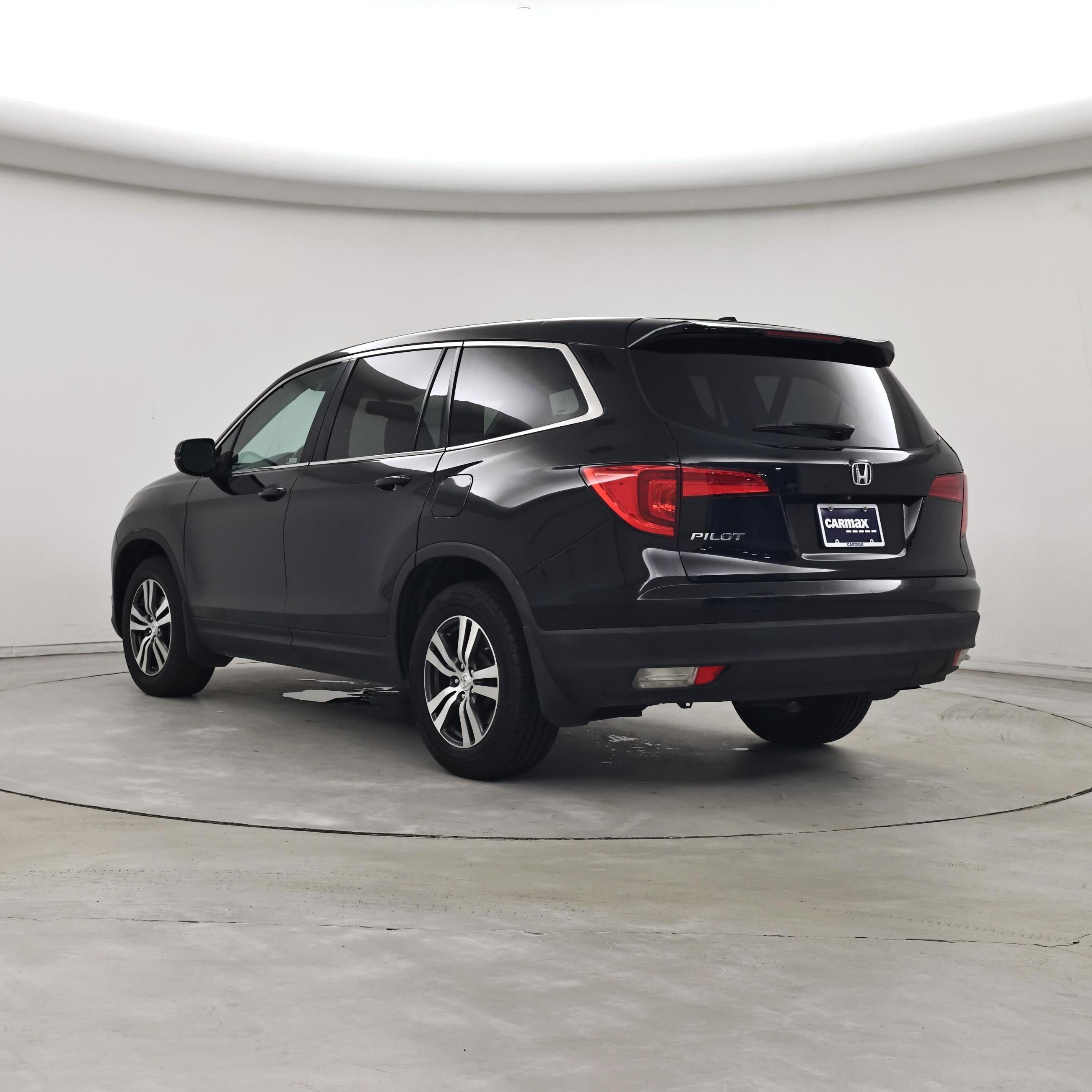 Thumbnail: 2018 Honda Pilot - 2