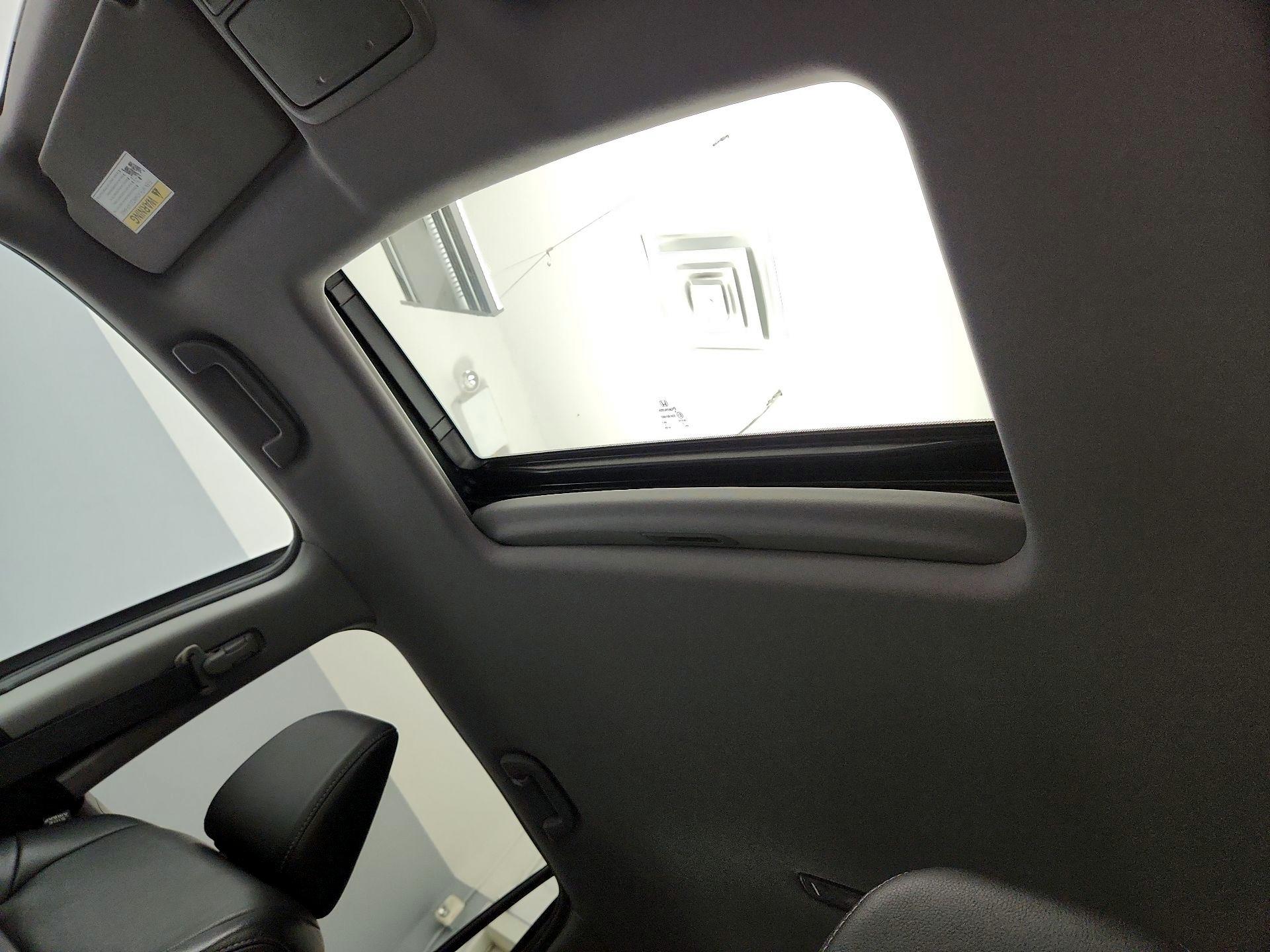 Thumbnail: 2018 Honda Pilot - 19