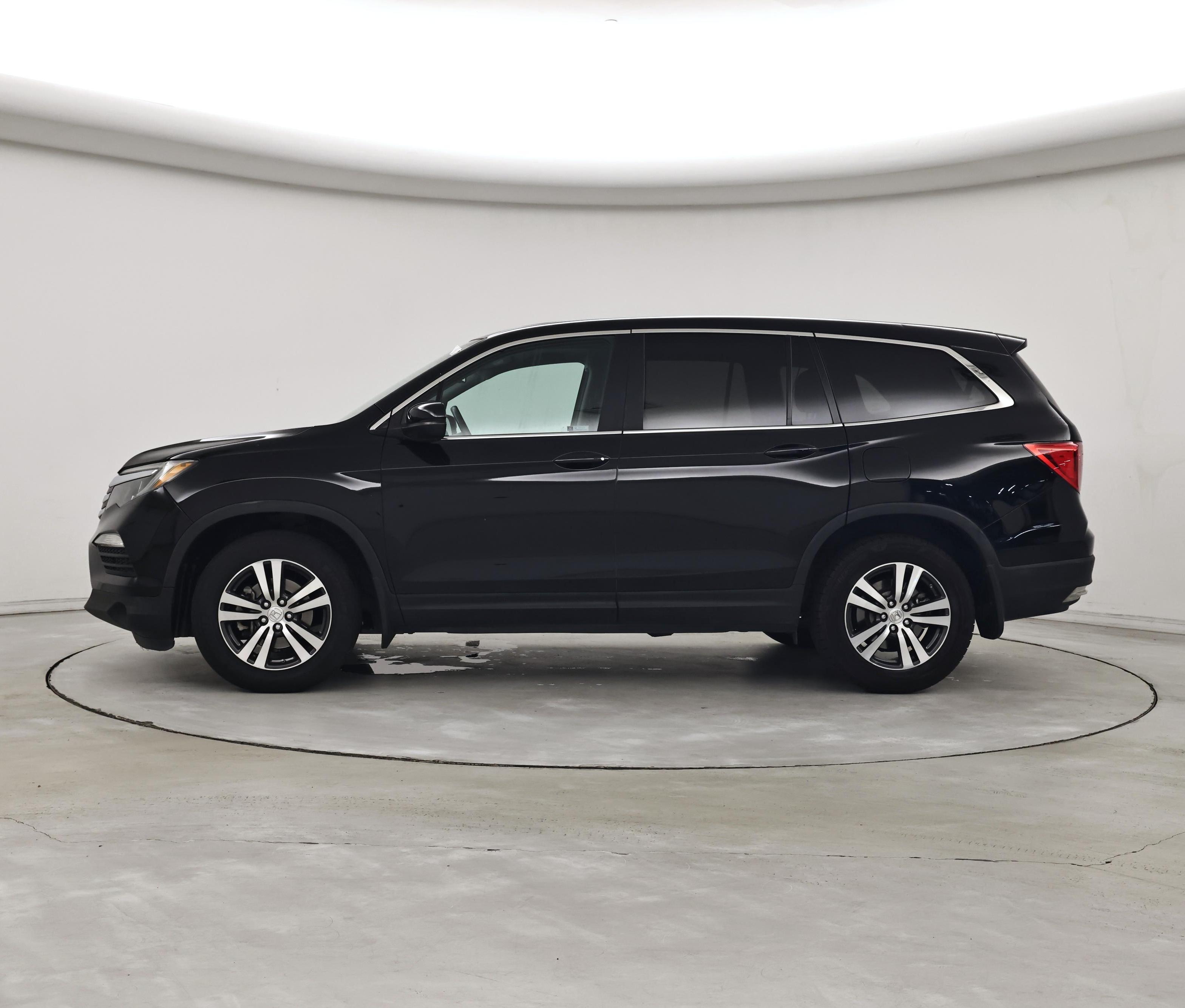 Thumbnail: 2018 Honda Pilot - 3