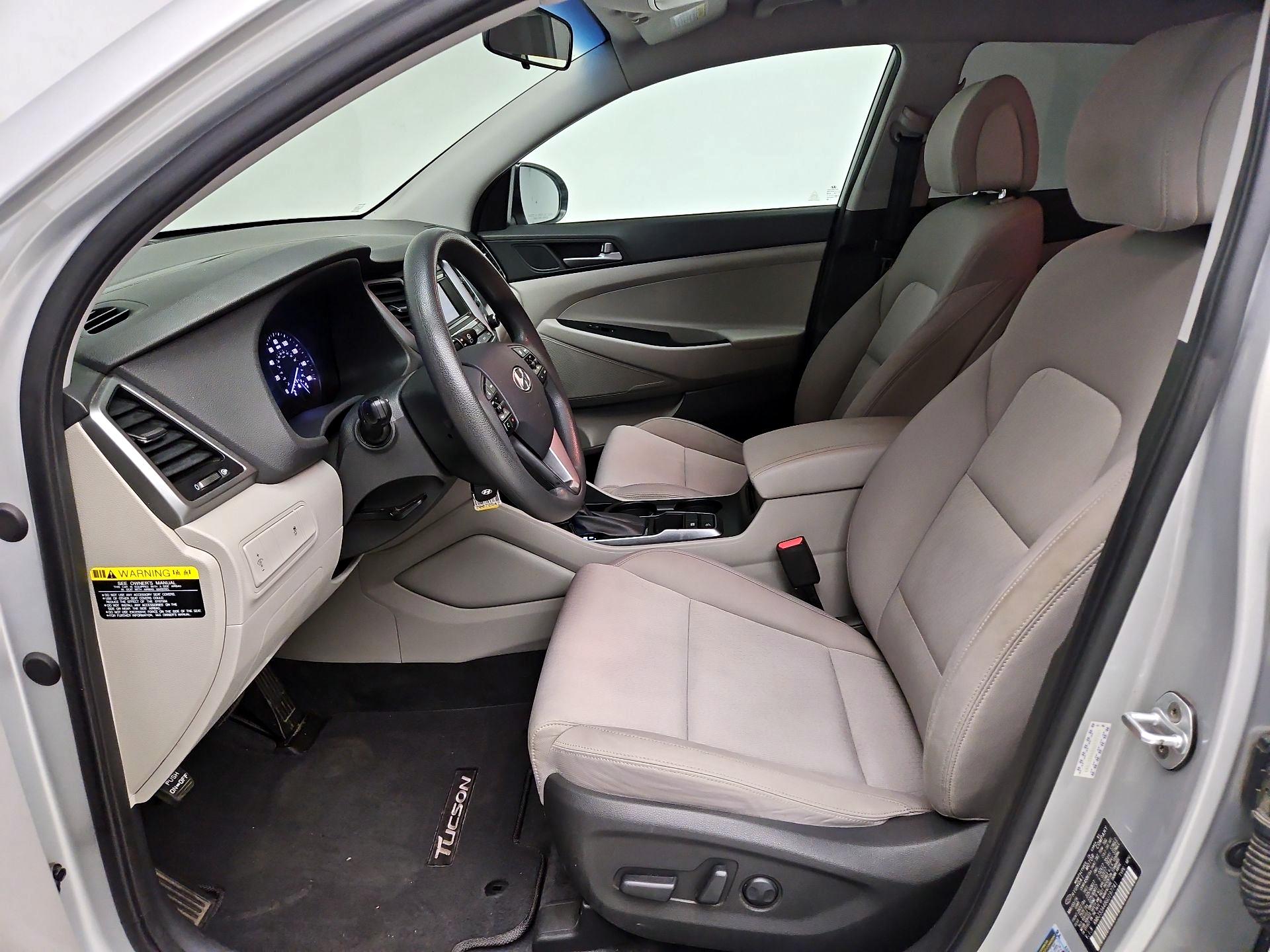 Thumbnail: 2016 Hyundai Tucson - 11