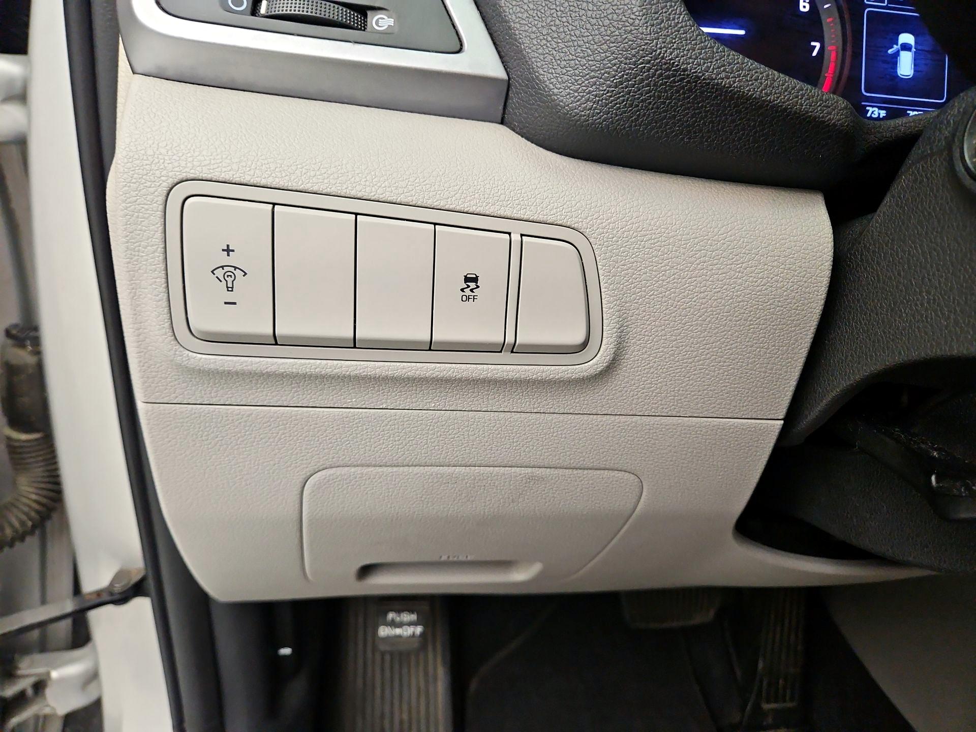 Thumbnail: 2016 Hyundai Tucson - 13